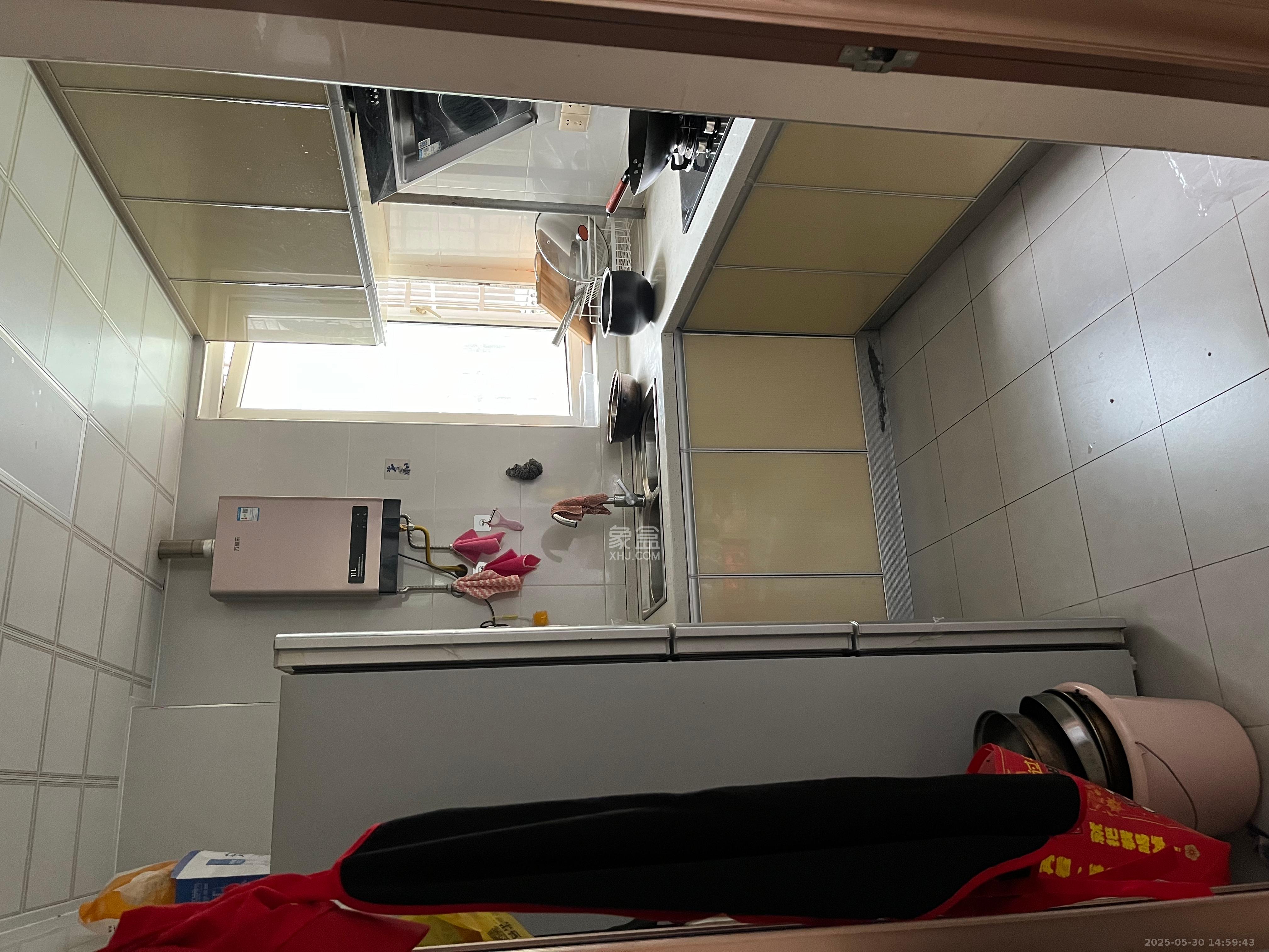 麓景裕园  2室2厅1卫   2400.00元/月室内图