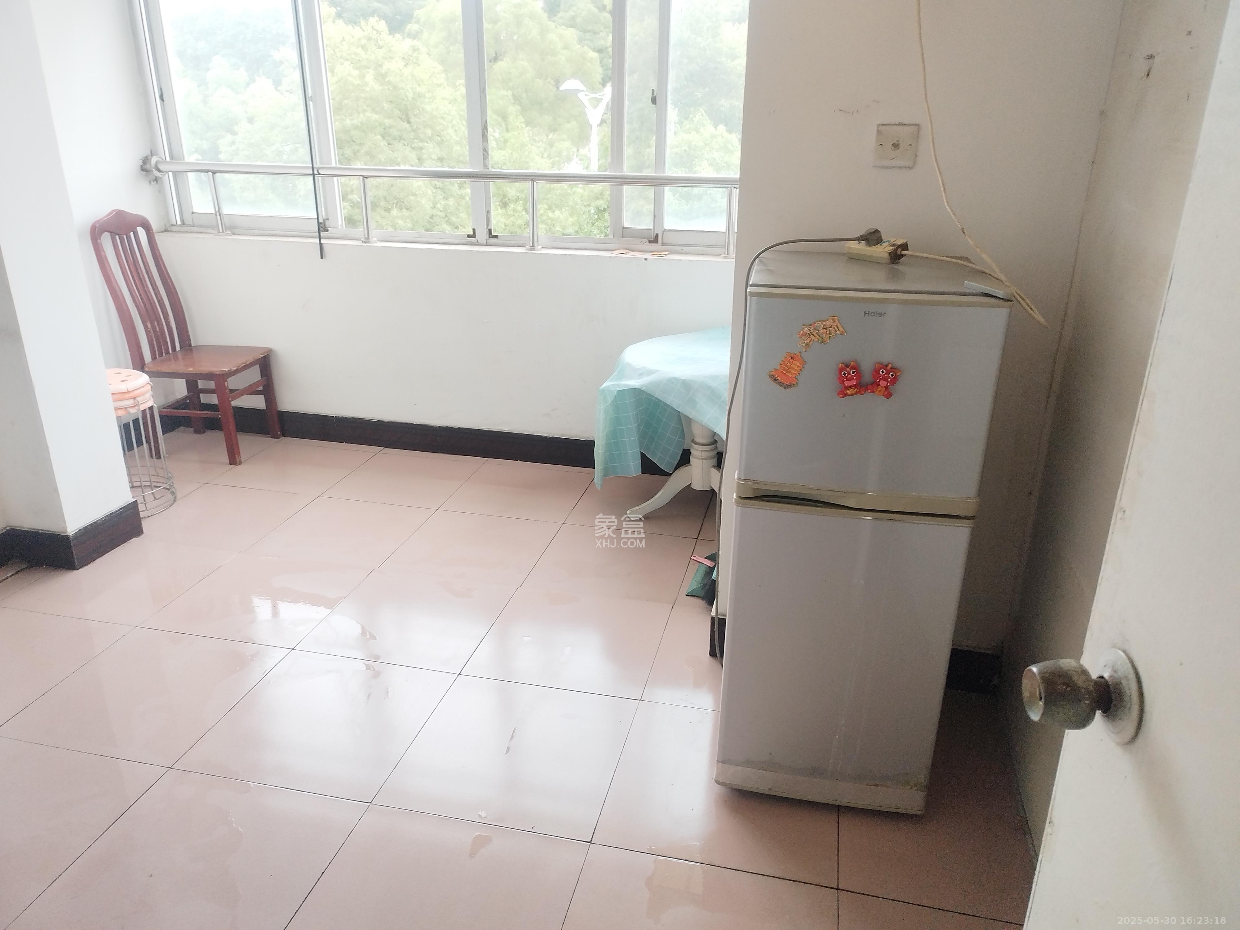 玲珑阁(陈家湖社区) 0室1厅1卫 1100.0元/月 玲珑阁(陈家湖社区) 0室1厅1卫 1100.0元/月室内图