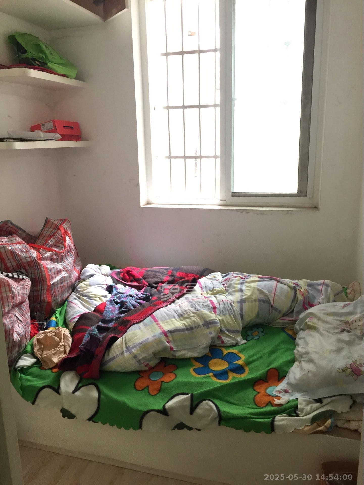 嘉盛华庭(一期、二期、三期) 2室2厅1卫 2700.0元/月 嘉盛华庭(一期、二期、三期) 2室2厅1卫 2700.0元/月室内图