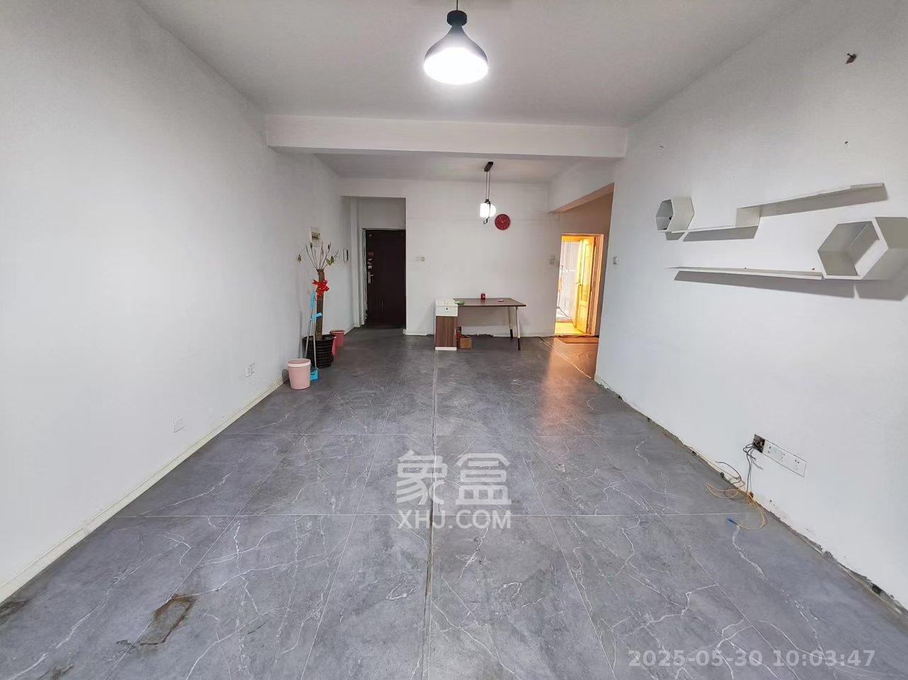 上河国际C区 3室2厅1卫 2100.0元/月 上河国际C区 3室2厅1卫 2100.0元/月室内图