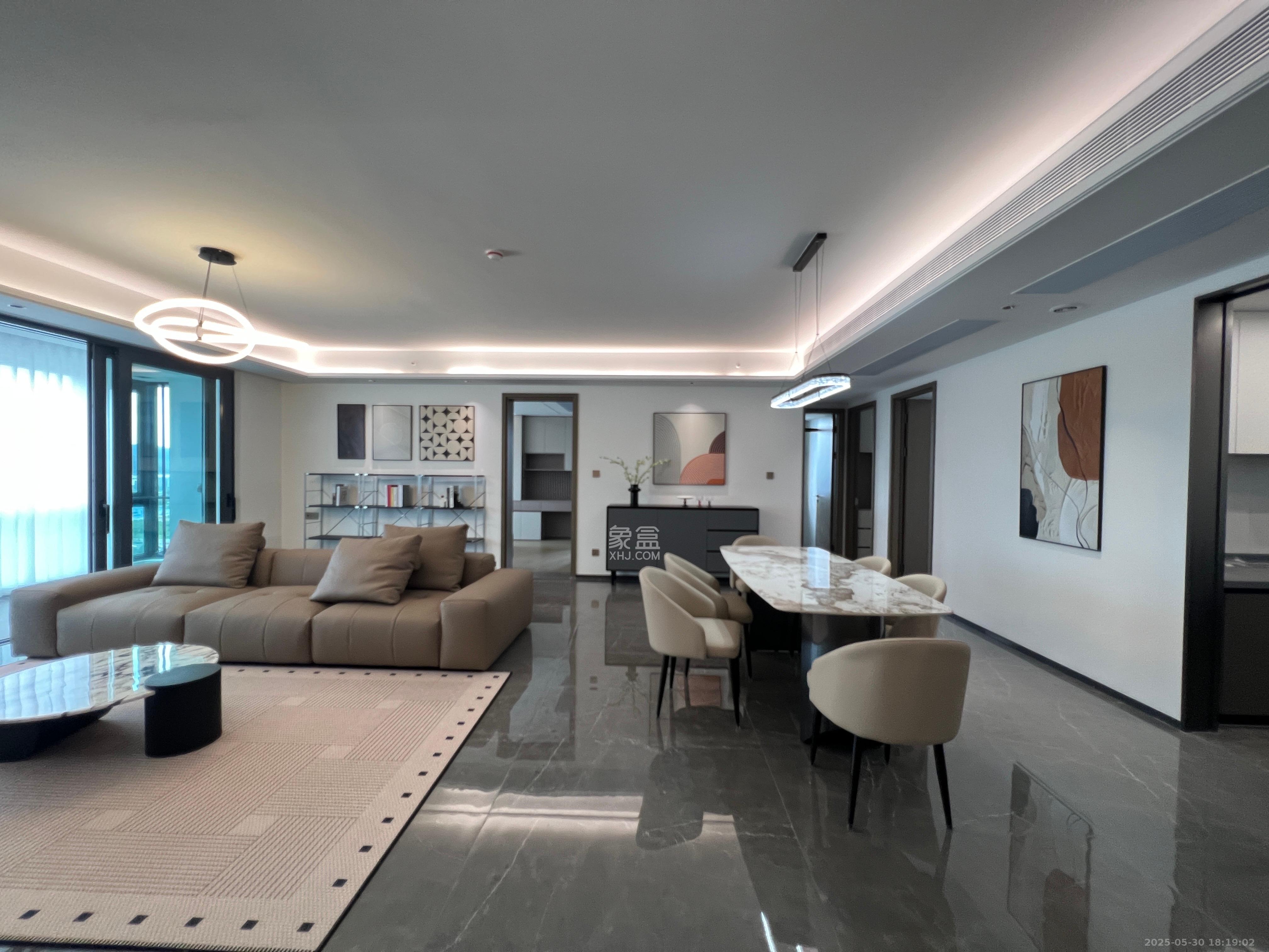 绿城招商桂语雲峯 4室2厅2卫 8000.0元/月 绿城招商桂语雲峯 4室2厅2卫 8000.0元/月室内图