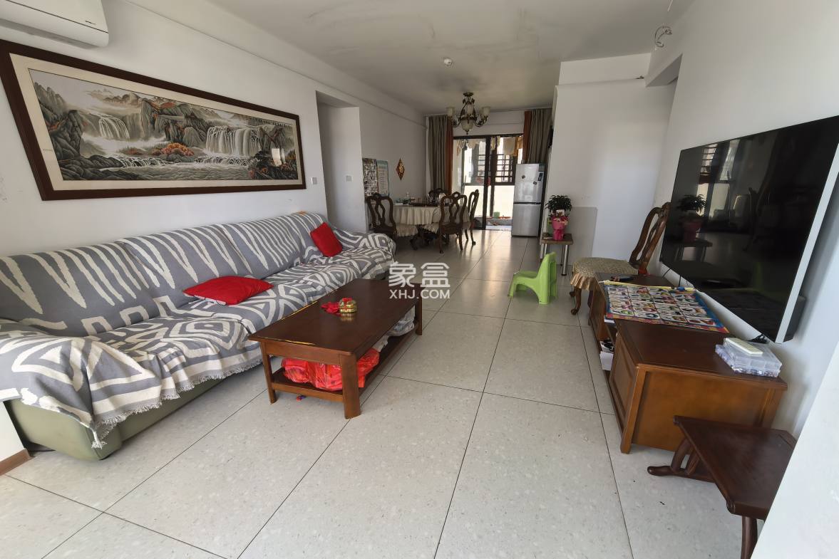 恩祥新城 4室2厅2卫 3800.0元/月 恩祥新城 4室2厅2卫 3800.0元/月室内图