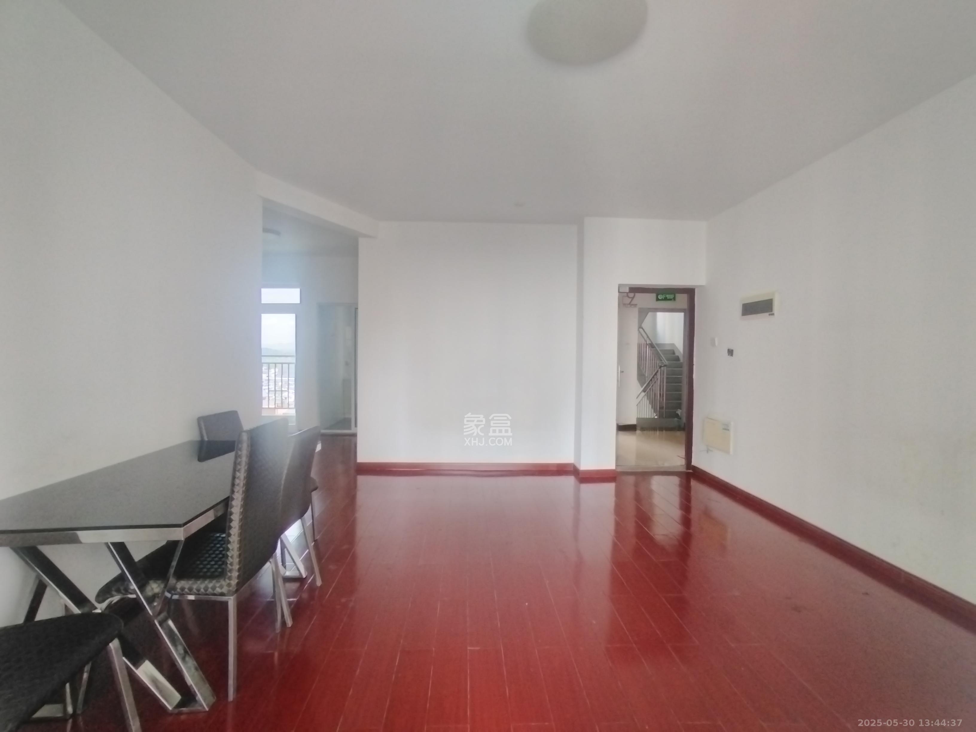 和悦城(蟠龙景苑) 3室2厅2卫 1800.0元/月 和悦城(蟠龙景苑) 3室2厅2卫 1800.0元/月室内图