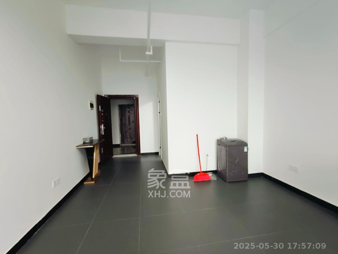 新兴企业中心  1室1厅1卫   1100.00元/月室内图