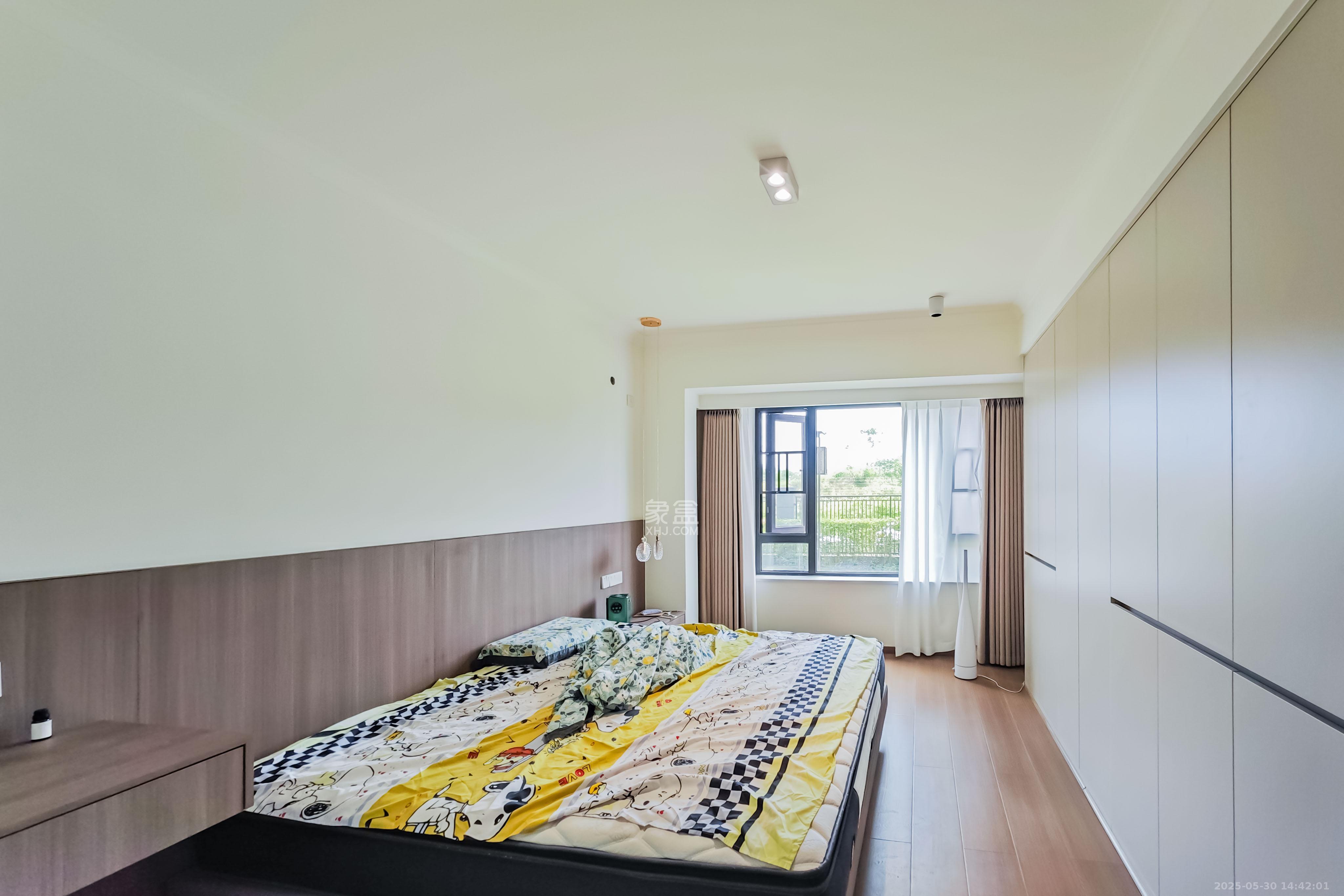 建发玖洲和玺  3室2厅2卫   158.00万卧室