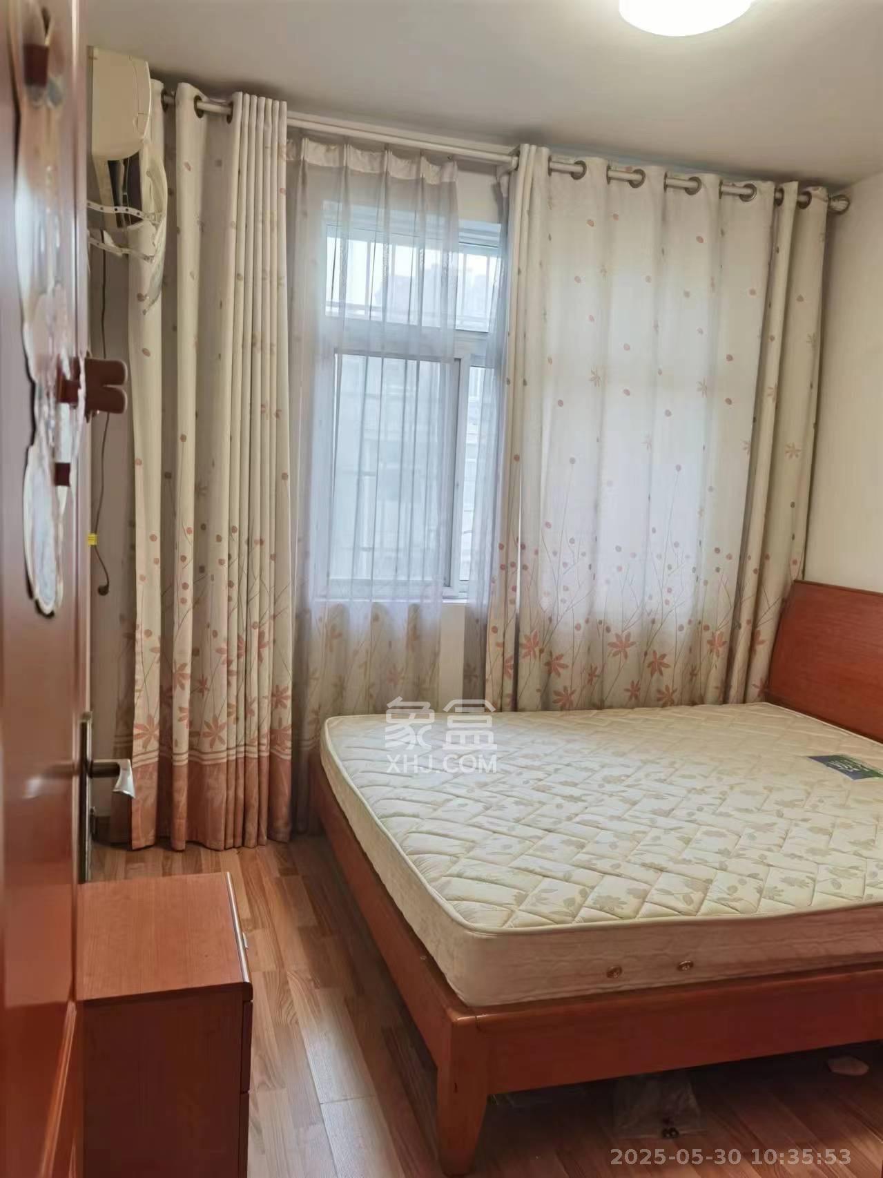 鄱阳小区 4室2厅2卫 2000.0元/月 鄱阳小区 4室2厅2卫 2000.0元/月室内图