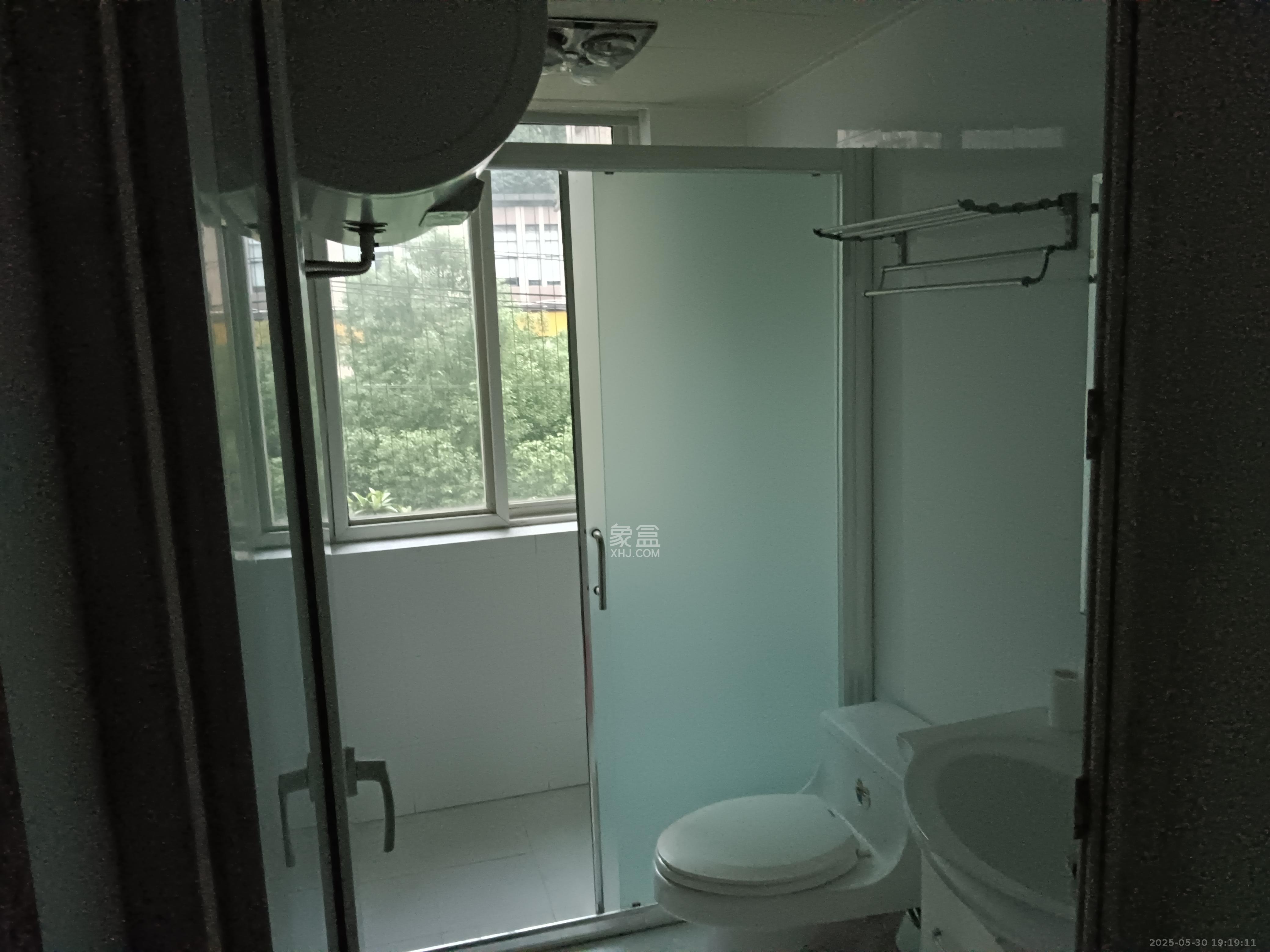 申奥美域  3室2厅2卫   3200.00元/月室内图