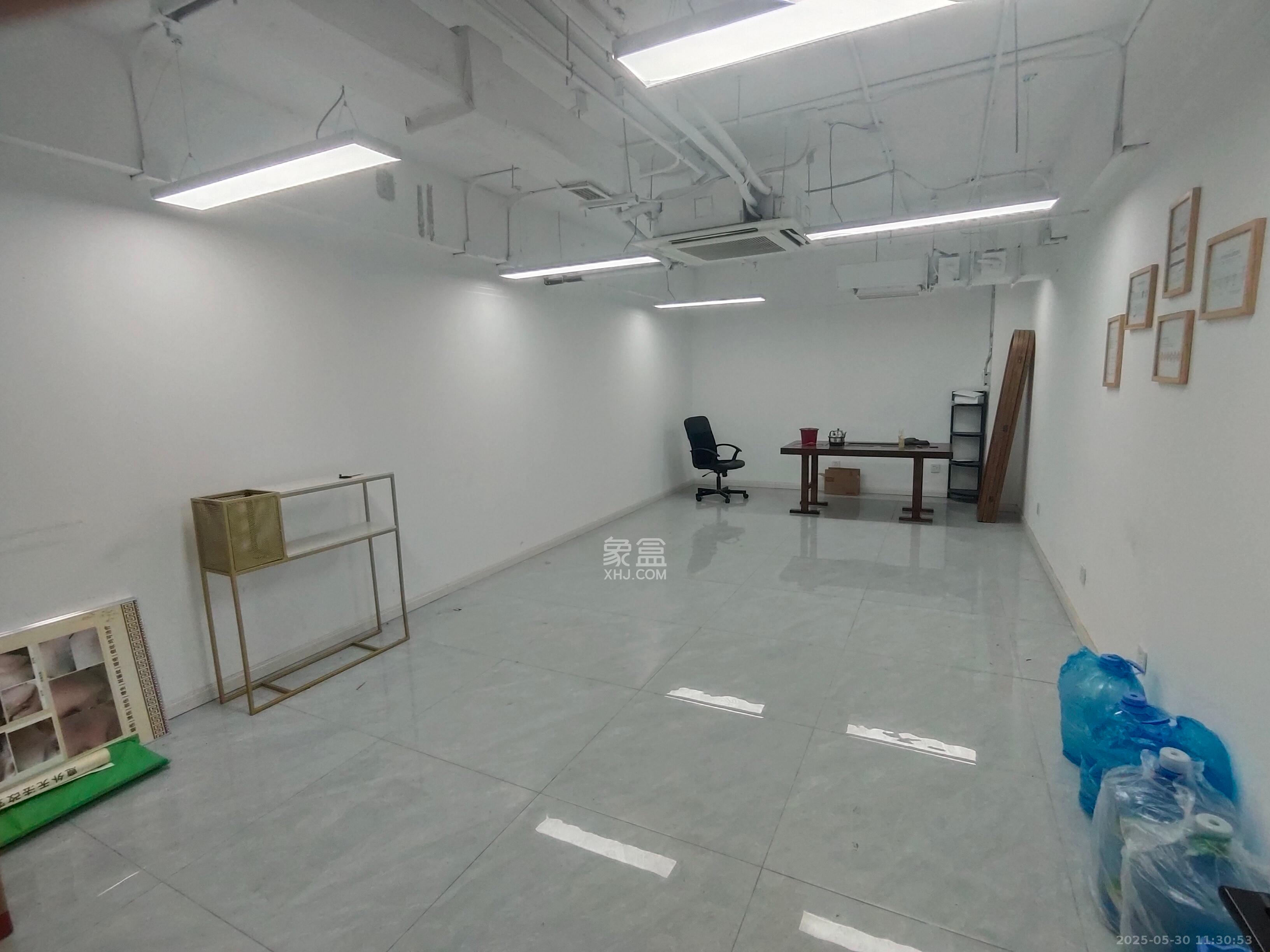 荟聚之光  1室0厅0卫   4000.00元/月