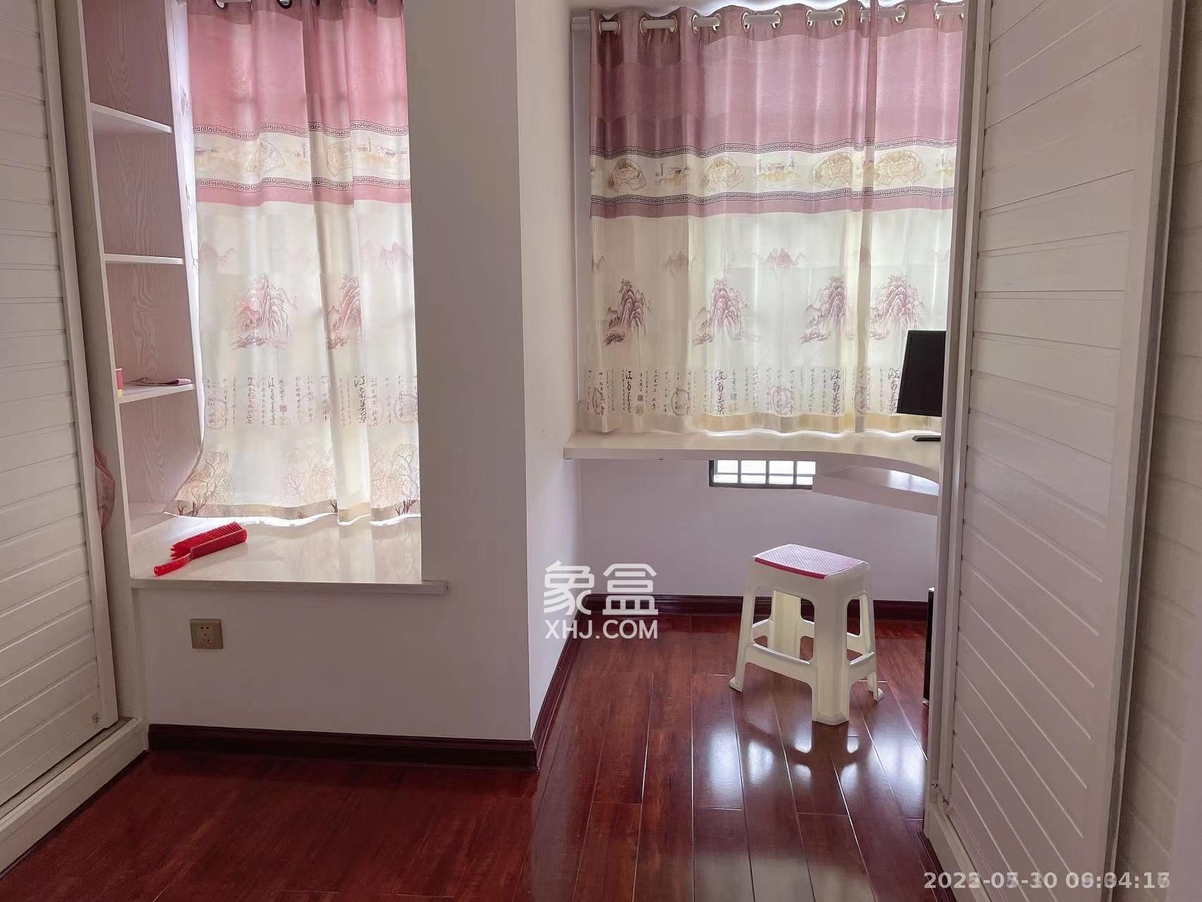 骏景豪庭  1室2厅1卫    58.0万 骏景豪庭  1室2厅1卫    58.0万客厅