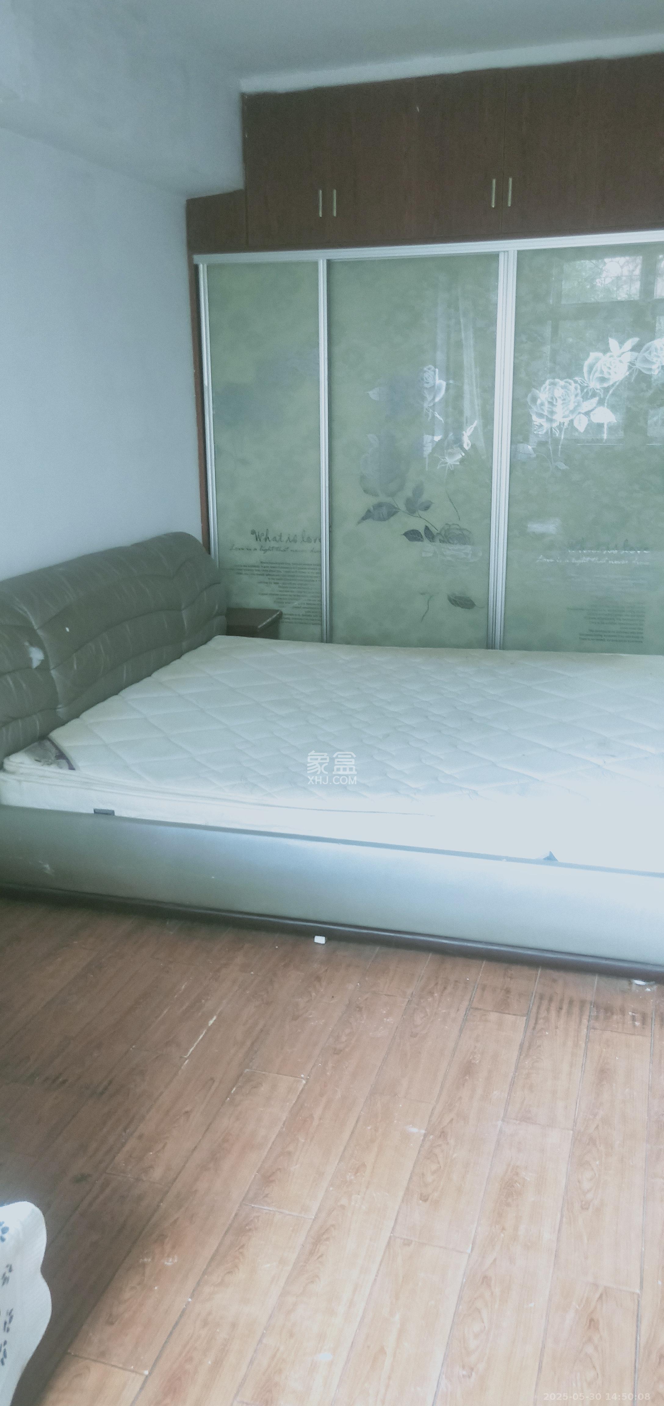 红旗区二片 2室1厅1卫 1500.0元/月 红旗区二片 2室1厅1卫 1500.0元/月室内图