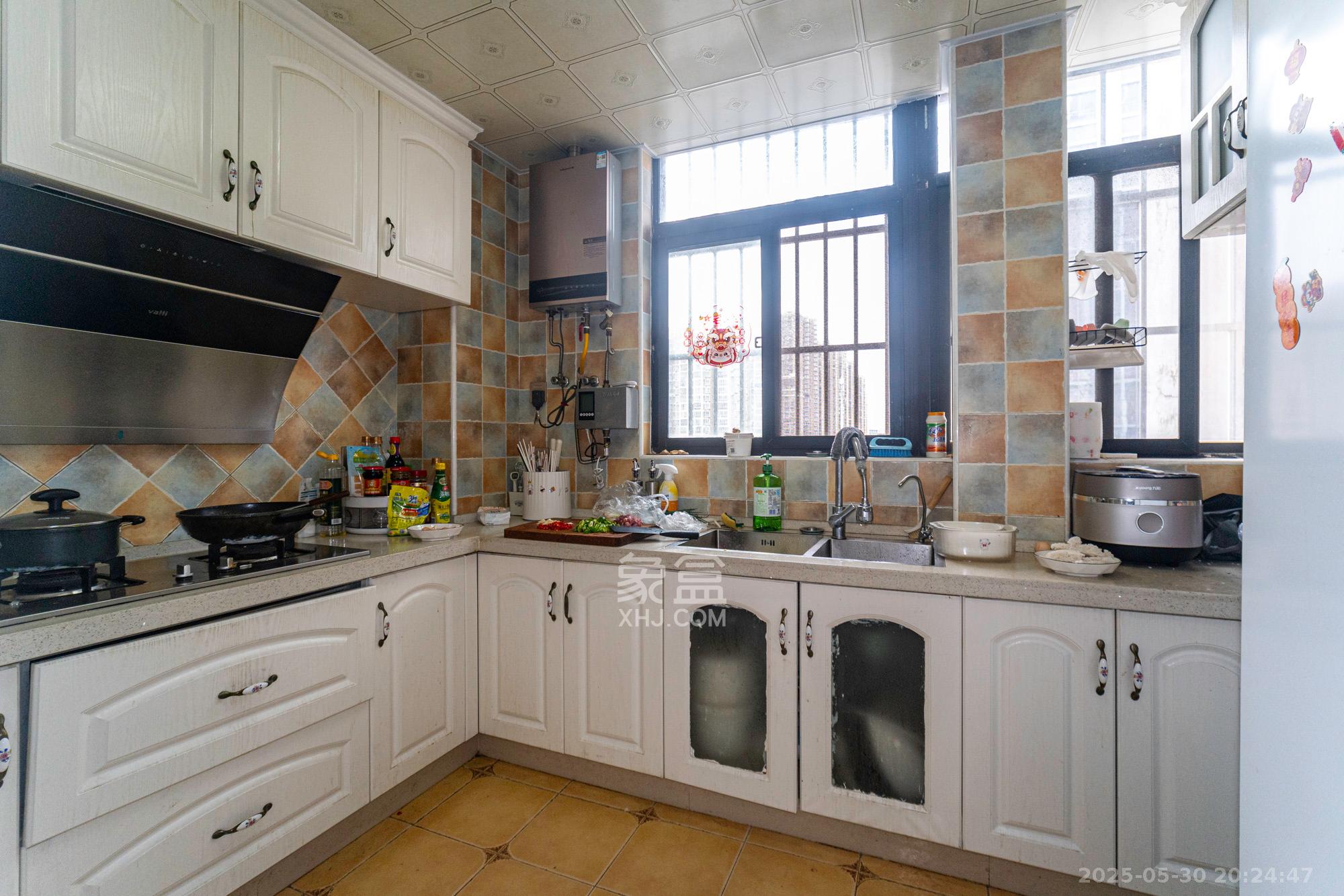 幸福里润城(幸福里二期) 3室2厅2卫 86.8万 幸福里润城(幸福里二期) 3室2厅2卫 86.8万厨房