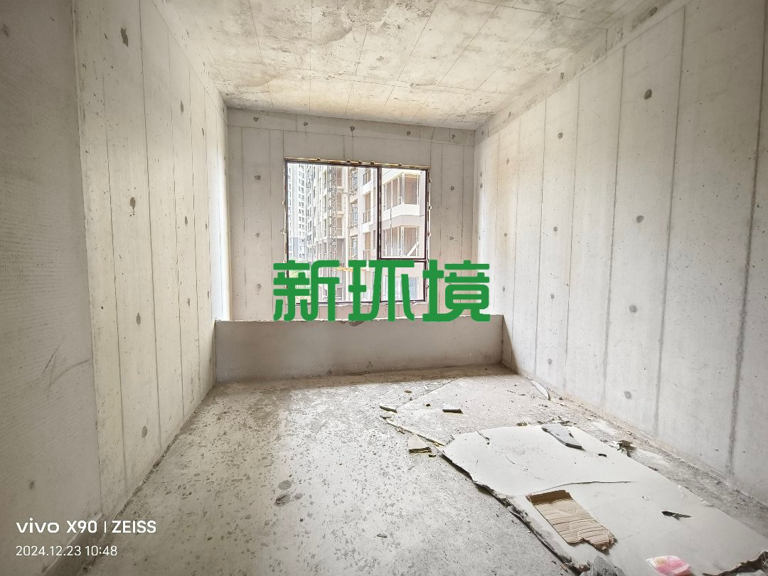 唯独逸臣公园  4室2厅2卫   107.00万客厅