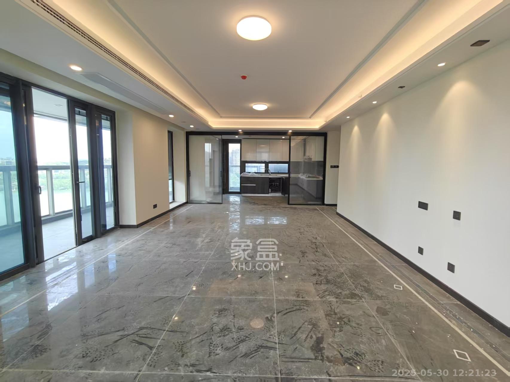 绿地V岛  5室2厅3卫    10000.0元/月室内图