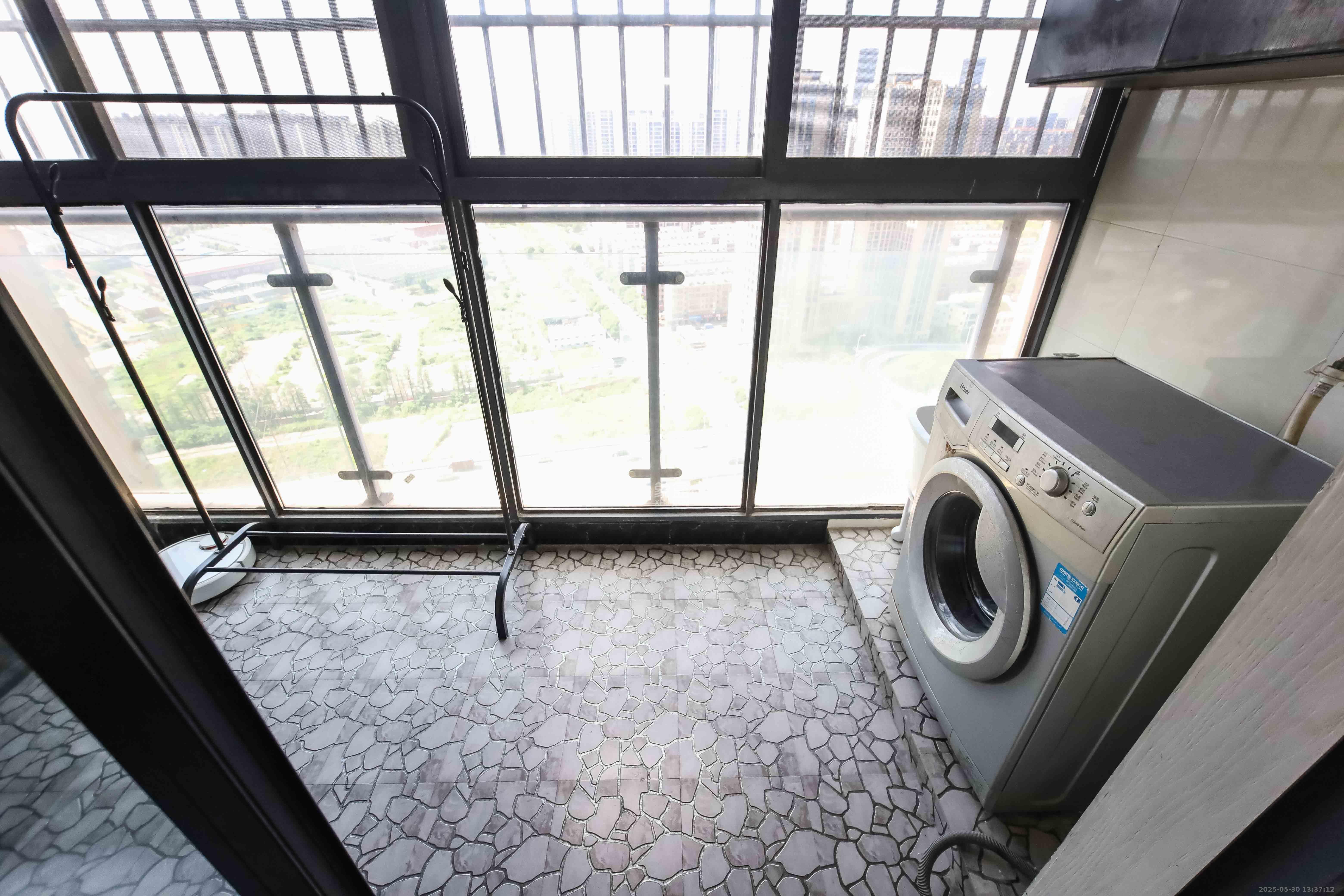 江河双水湾  2室1厅1卫   72.00万阳台