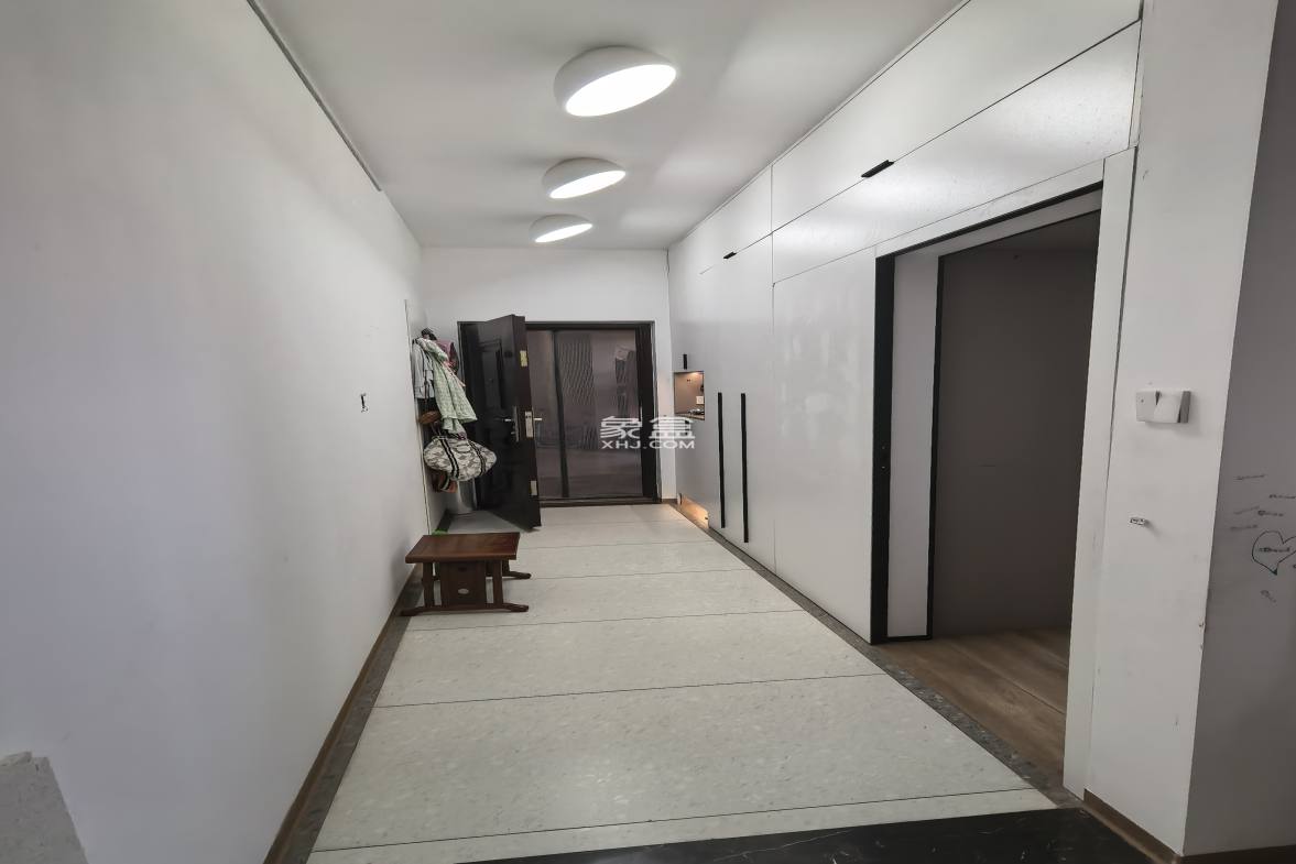 恩祥新城 4室2厅2卫 3800.0元/月 恩祥新城 4室2厅2卫 3800.0元/月室内图