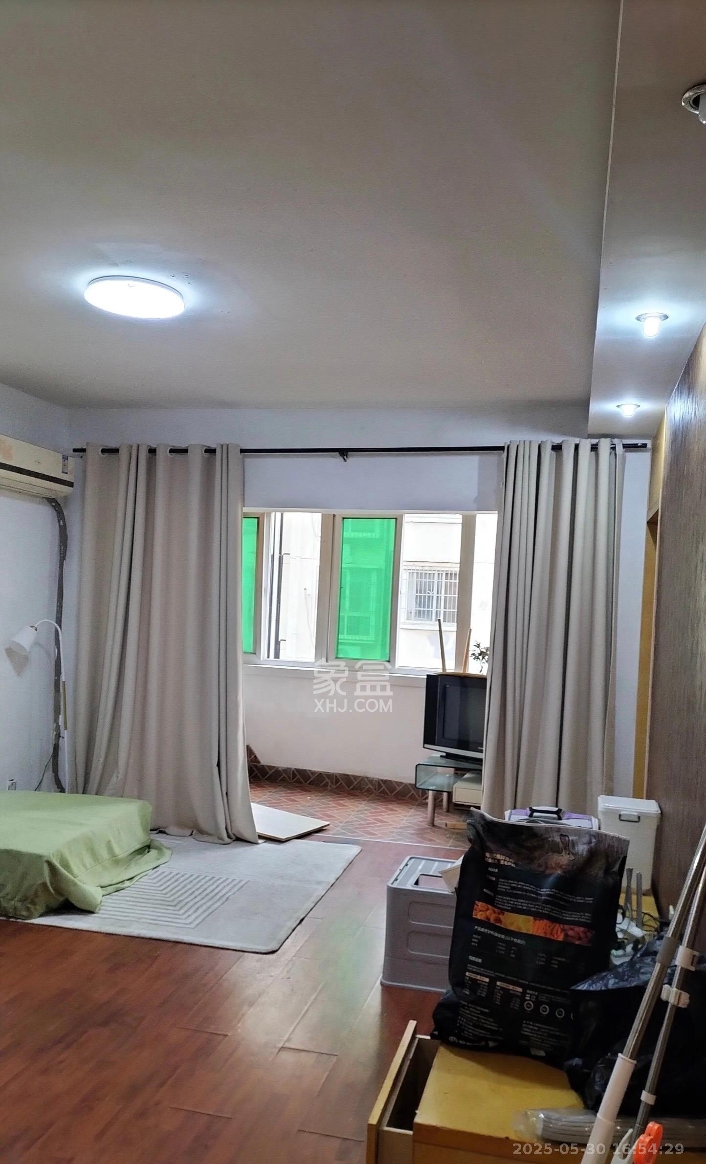 德润园 4室2厅1卫 2000.0元/月 德润园 4室2厅1卫 2000.0元/月室内图