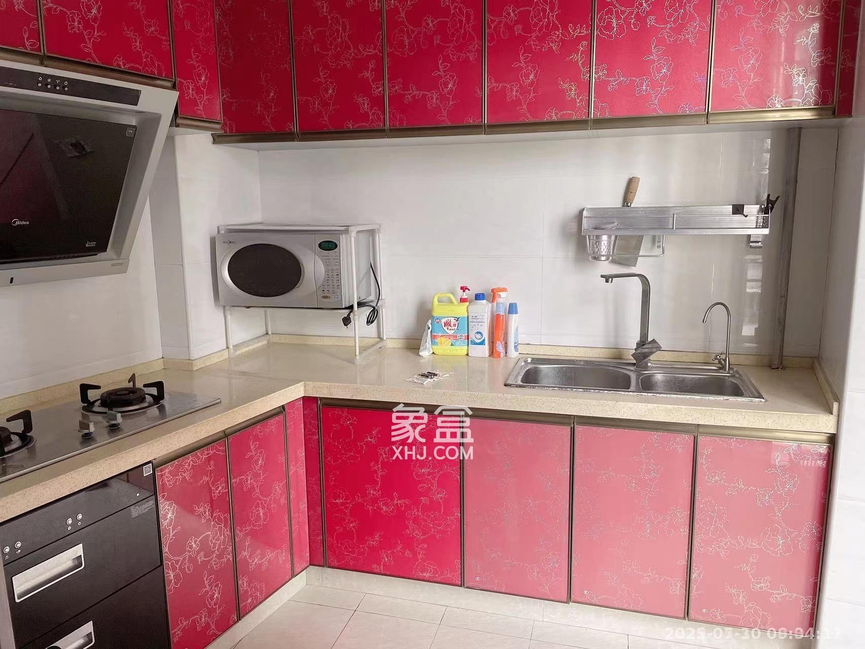 骏景豪庭  1室2厅1卫    58.0万 骏景豪庭  1室2厅1卫    58.0万客厅