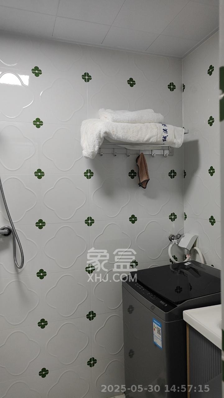 南山梅溪一方  1室1厅1卫   1600.00元/月室内图