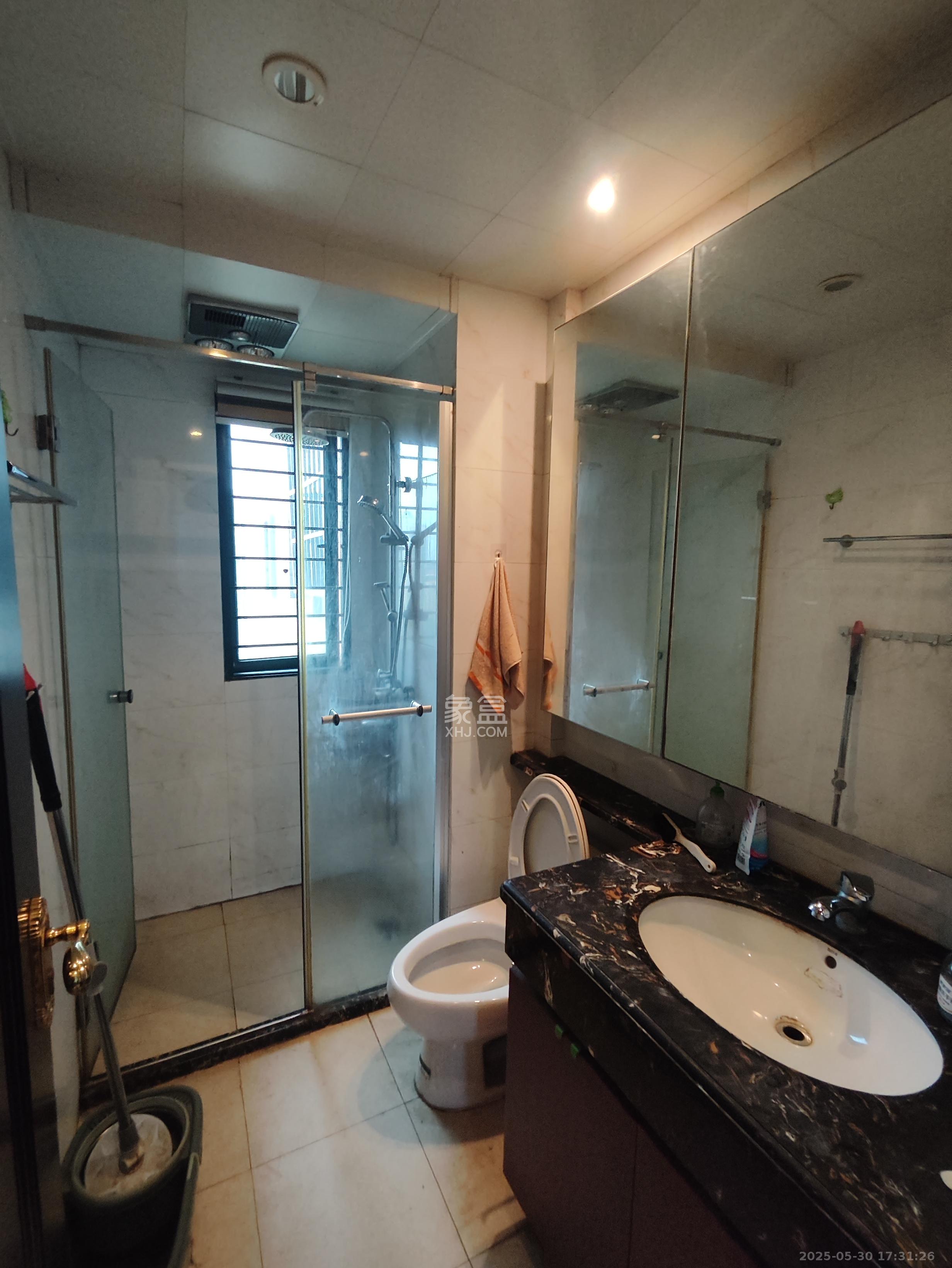 恒大雅苑 3室2厅1卫 2200.0元/月 恒大雅苑 3室2厅1卫 2200.0元/月室内图