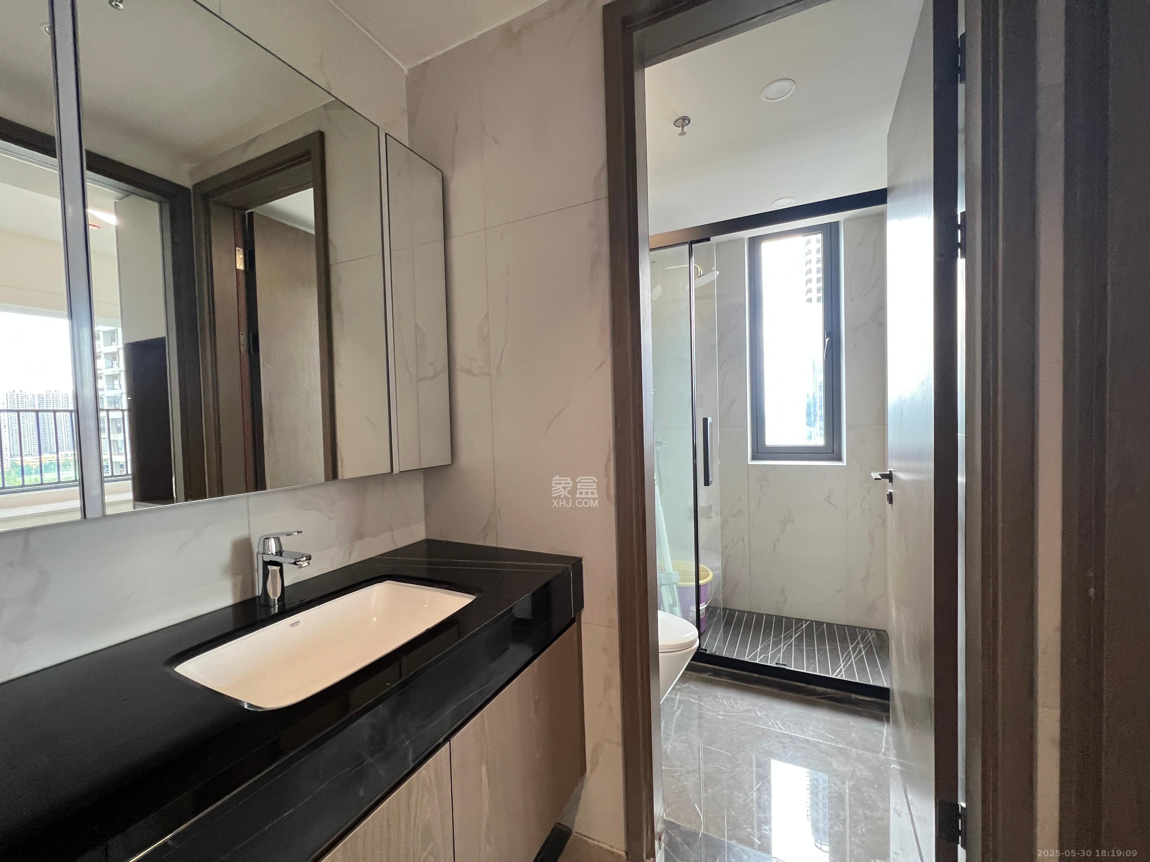 绿城招商桂语雲峯 4室2厅2卫 8000.0元/月 绿城招商桂语雲峯 4室2厅2卫 8000.0元/月室内图