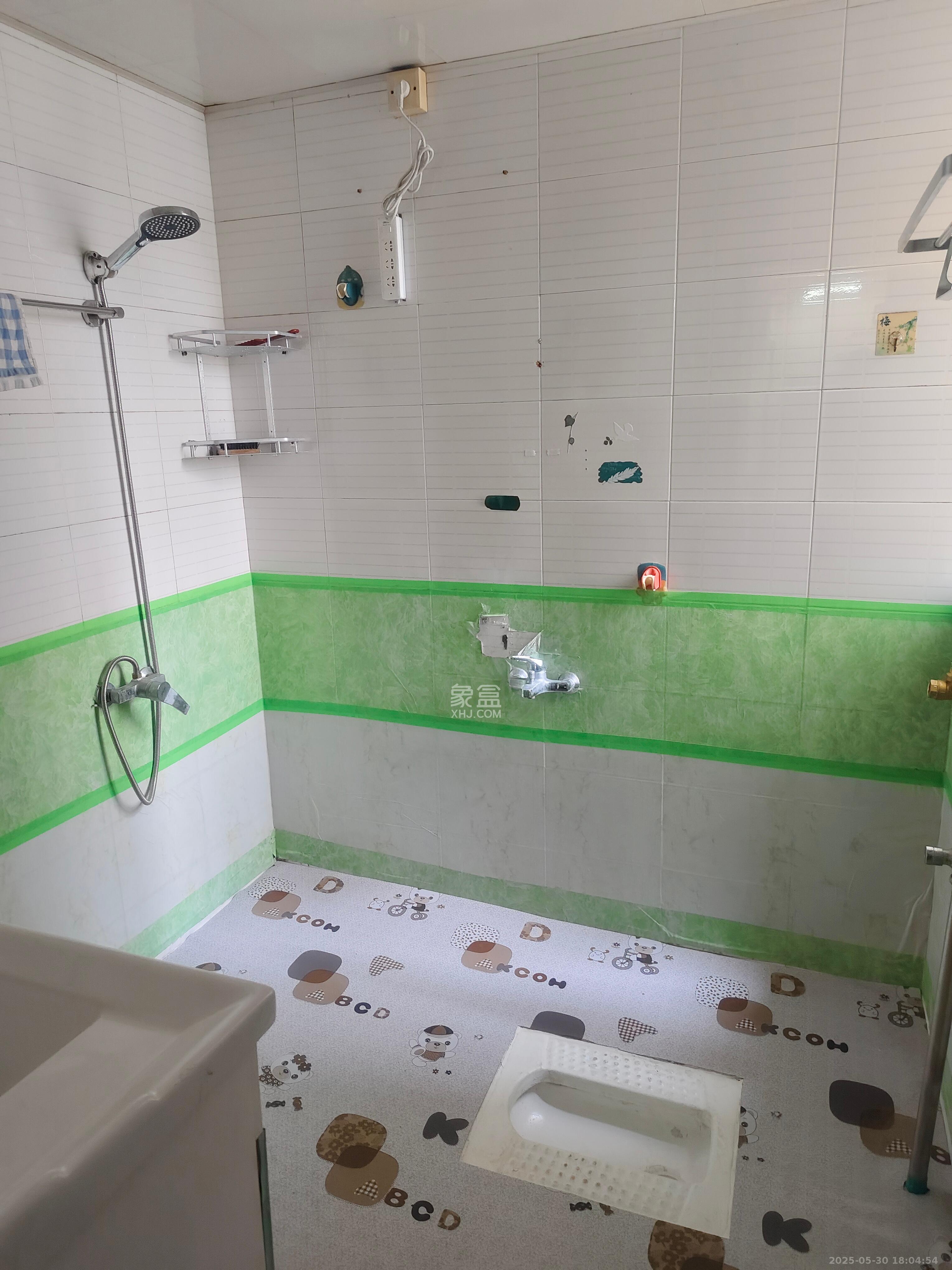 上海城小区  2室2厅1卫   2500.00元/月室内图