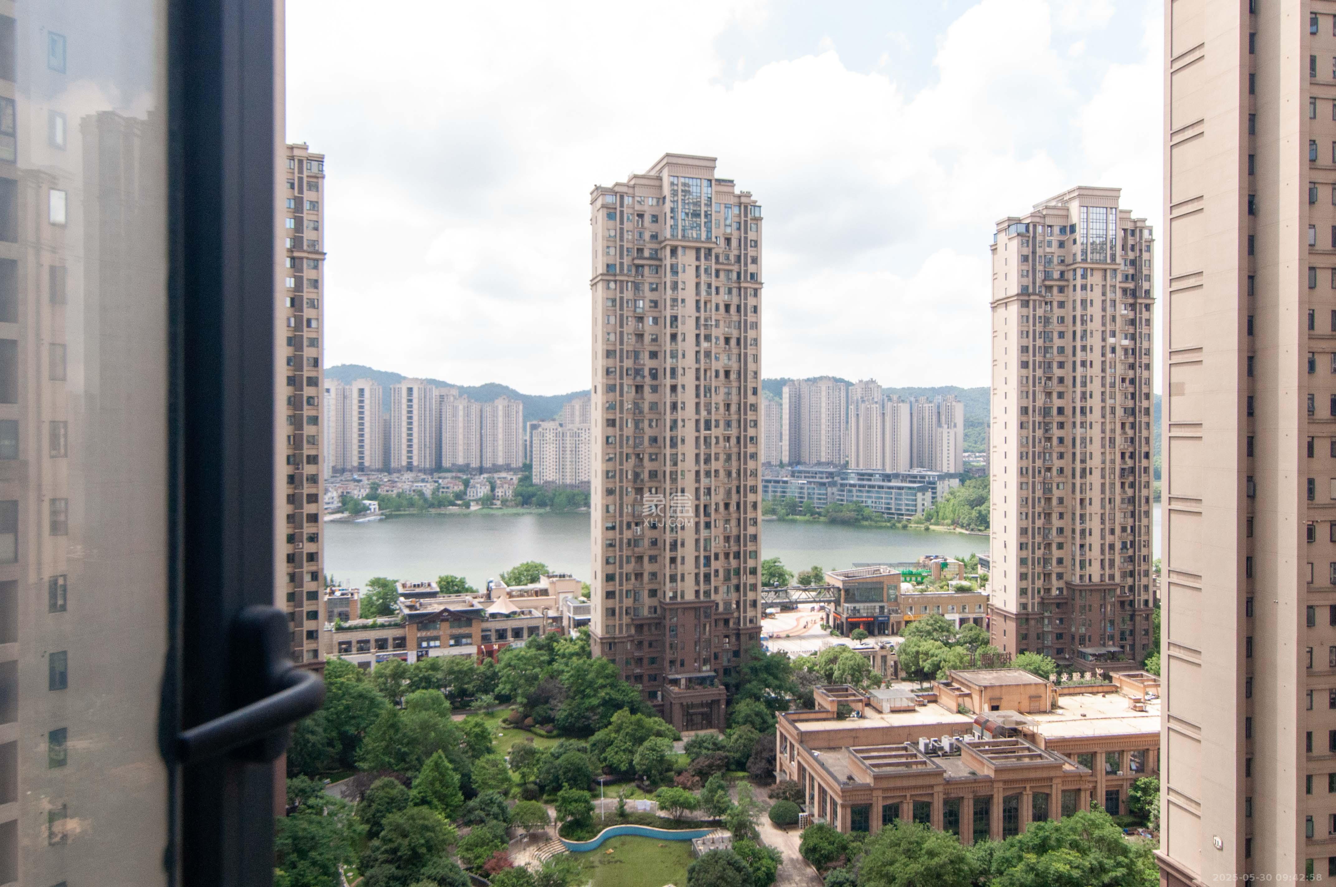 中建梅溪湖中心  3室2厅2卫    126.8万 中建梅溪湖中心  3室2厅2卫    126.8万其他