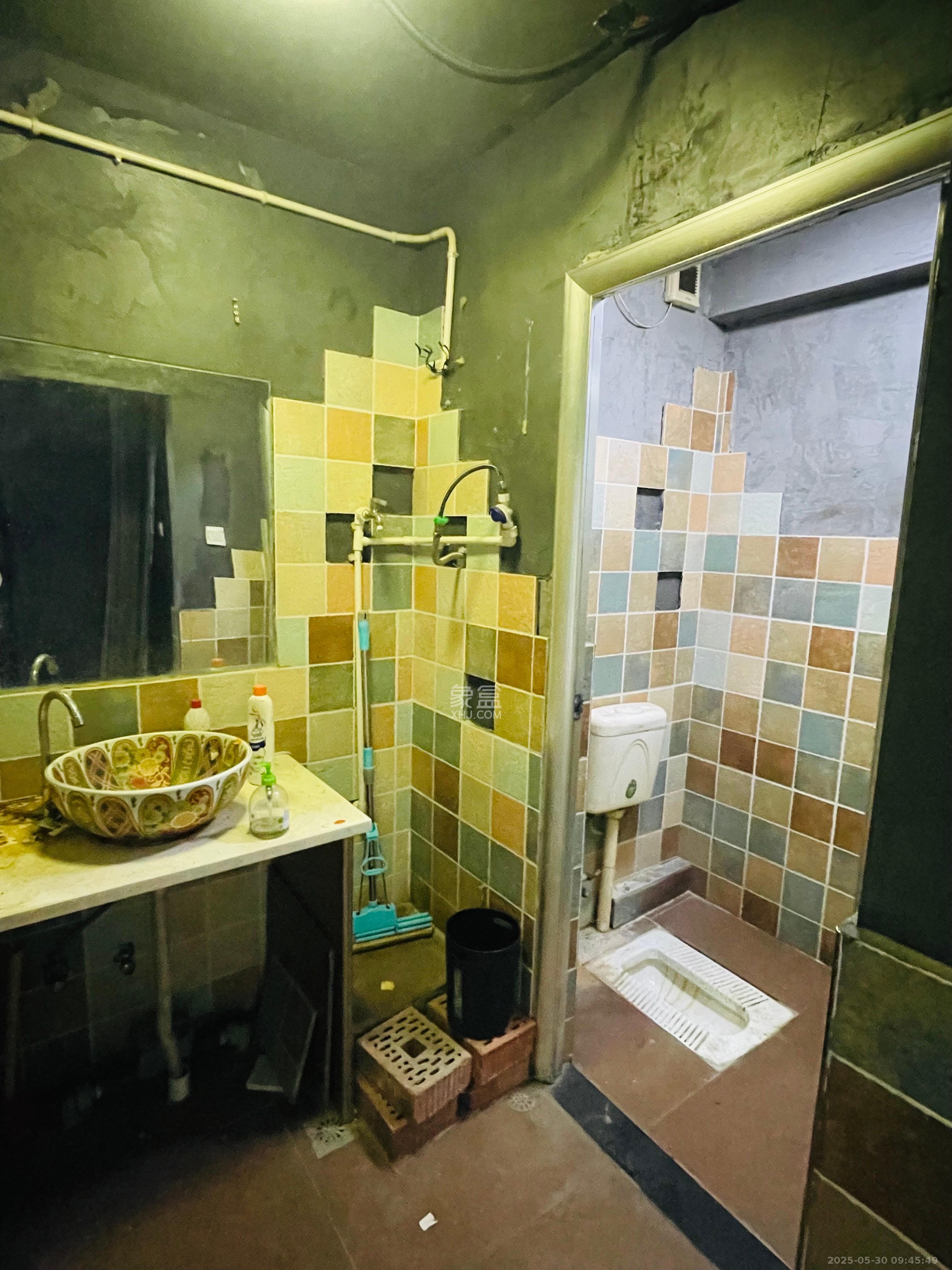 新长海广场  1室0厅1卫    2400.0元/月 新长海广场  1室0厅1卫    2400.0元/月室内图