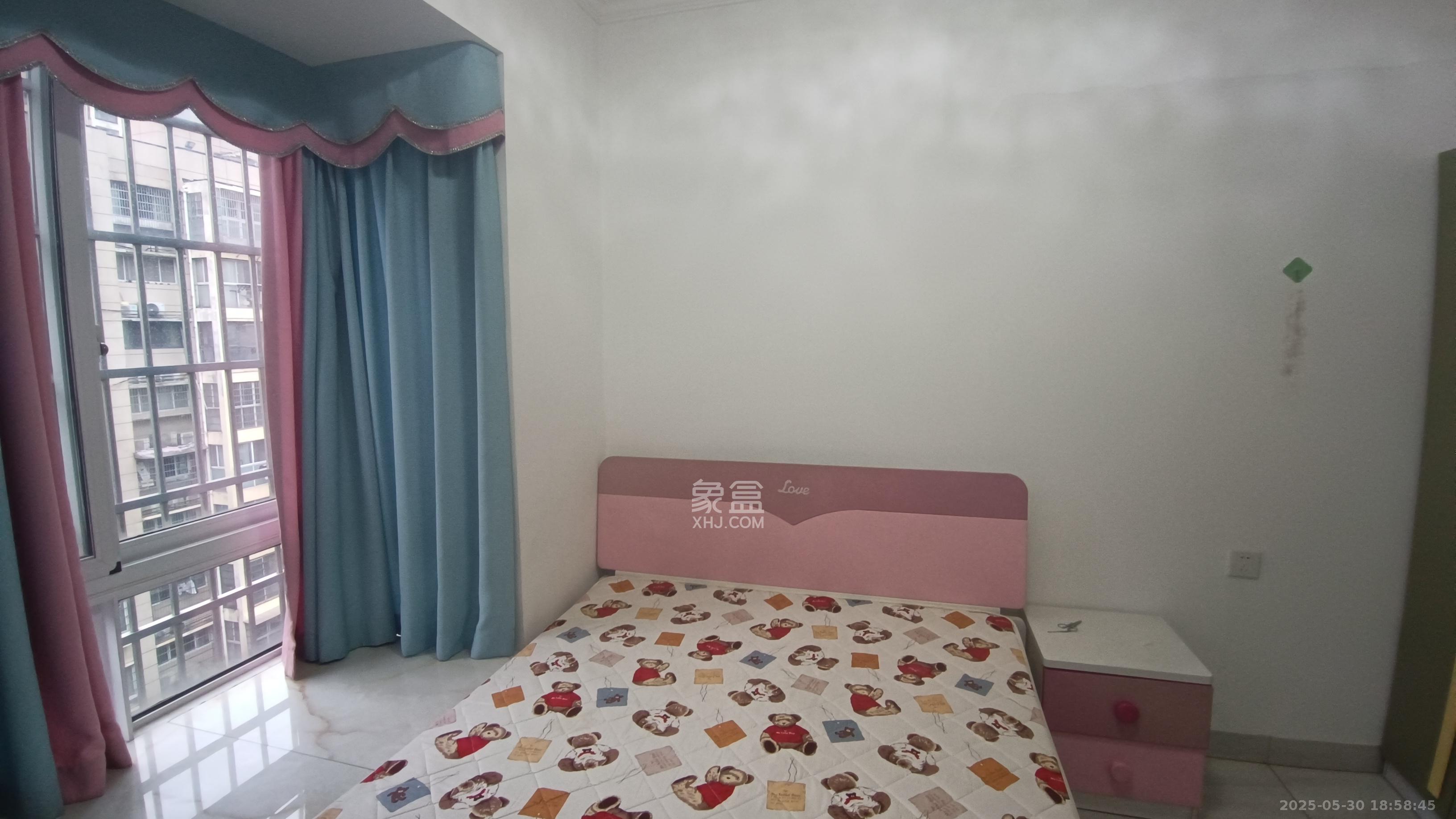 可可小城（麓谷可可小城)  3室2厅2卫   2600.00元/月室内图