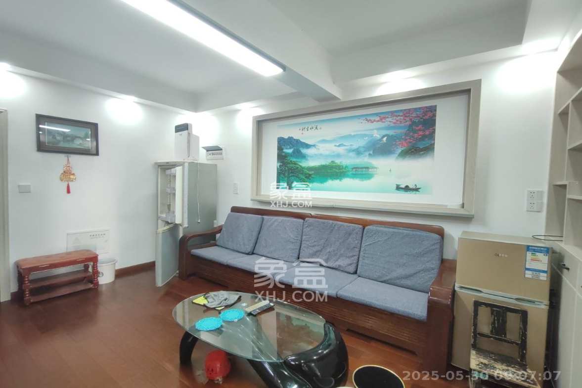 汀湘十里  2室1厅1卫    1600.0元/月 汀湘十里  2室1厅1卫    1600.0元/月室内图