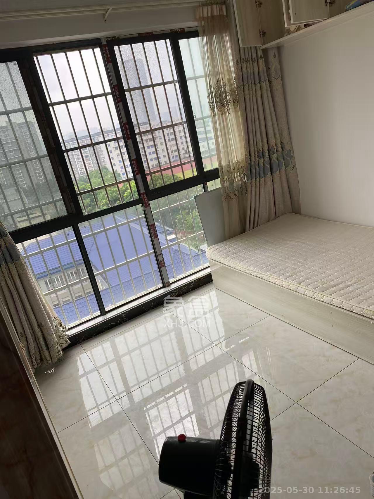 湘楚华庭 2室2厅1卫 2000.0元/月 湘楚华庭 2室2厅1卫 2000.0元/月室内图