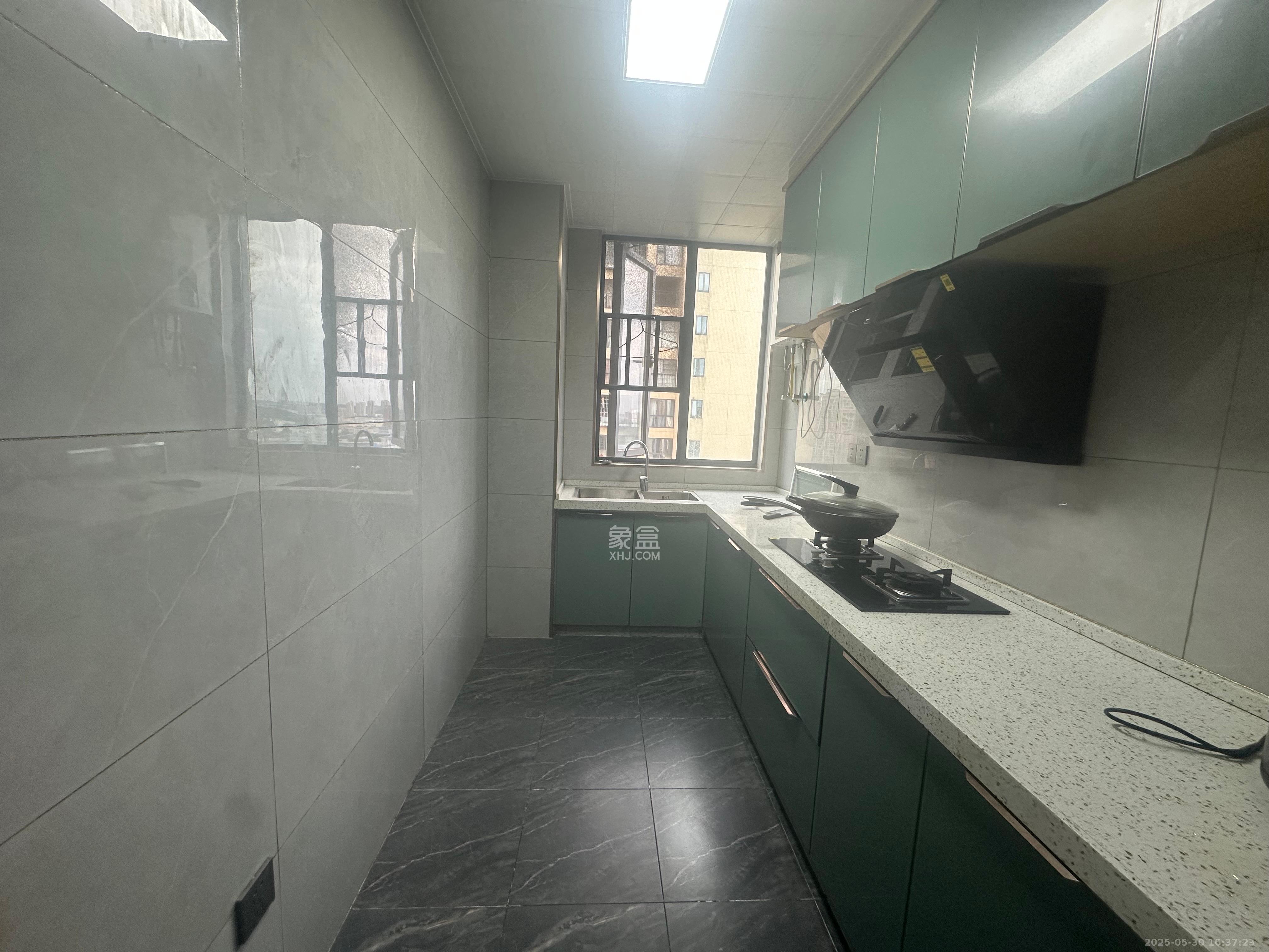 中南国际眼镜城(中伟商业中心) 1室0厅0卫 2200.0元/月 中南国际眼镜城(中伟商业中心) 1室0厅0卫 2200.0元/月室内图