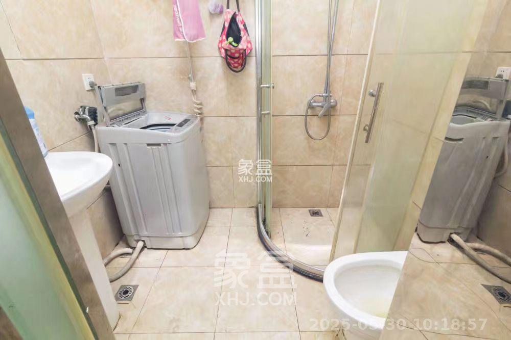 佐佑大厦 2室1厅1卫 800.0元/月 佐佑大厦 2室1厅1卫 800.0元/月室内图