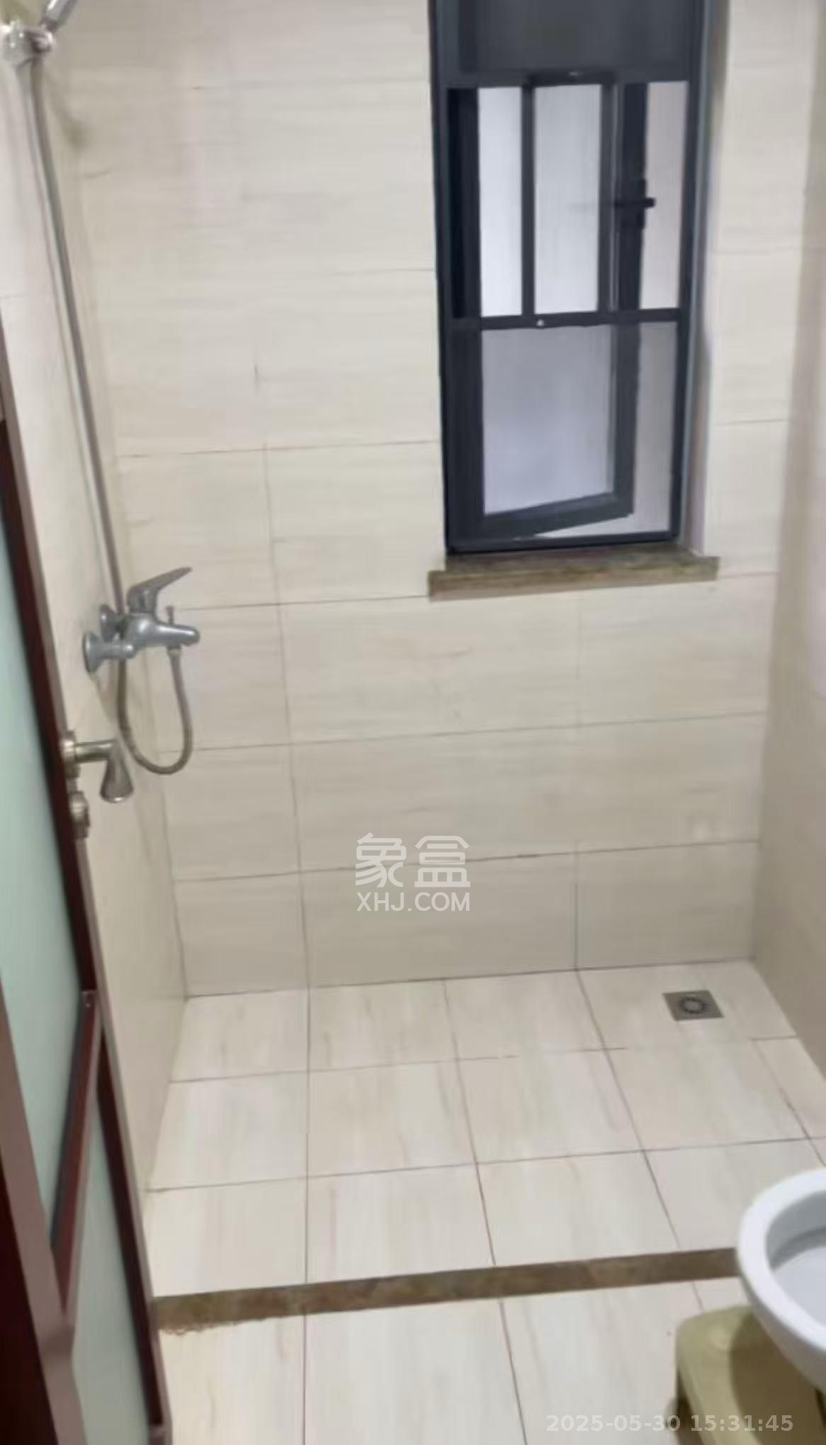 好莱城（弘德西街）  2室2厅1卫    1800.0元/月室内图