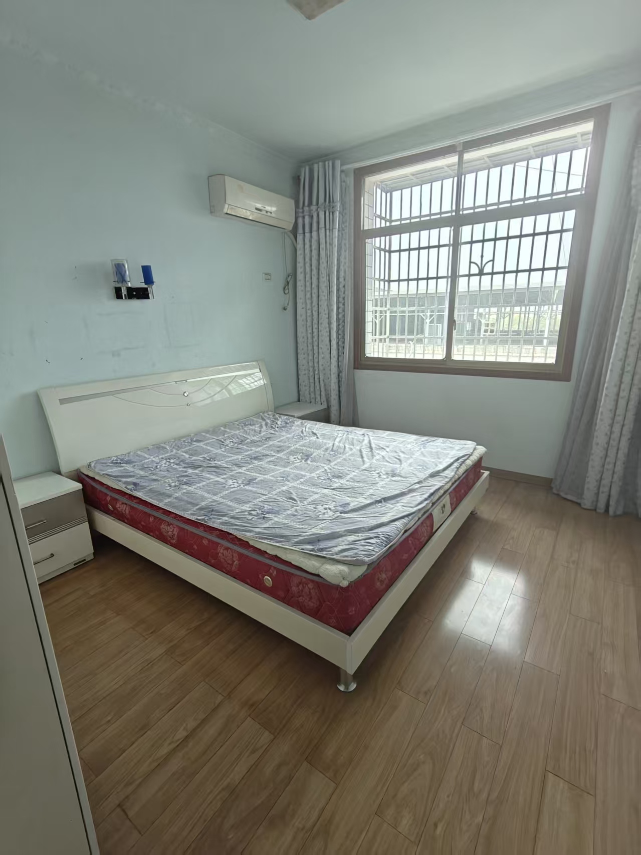 万利建材市场(万利大市场) 3室2厅2卫 1100.0元/月 万利建材市场(万利大市场) 3室2厅2卫 1100.0元/月室内图