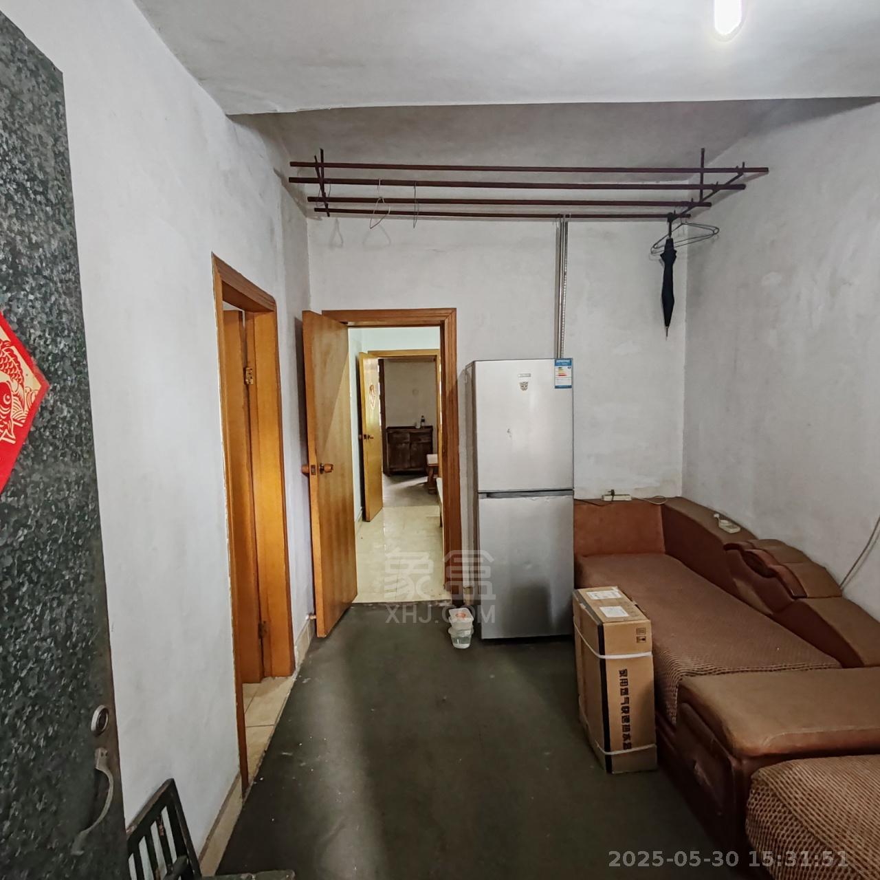 桥梁厂一区万泥塘一村 2室1厅1卫 1000.0元/月 桥梁厂一区万泥塘一村 2室1厅1卫 1000.0元/月室内图