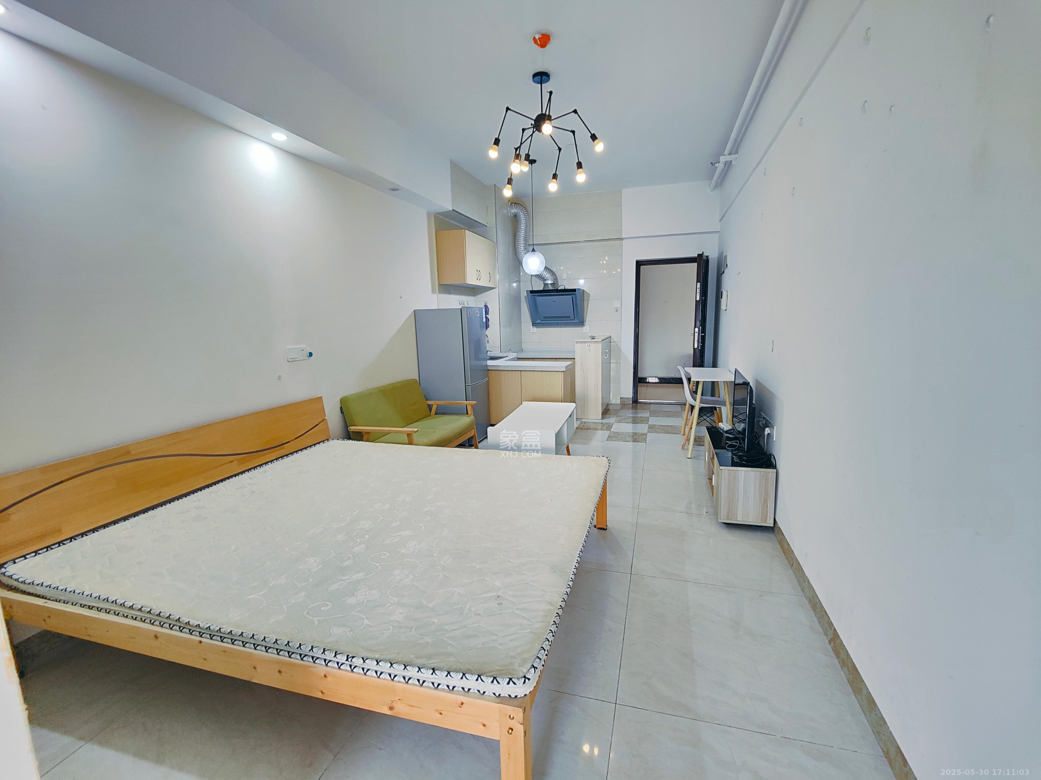 中建芙蓉嘉苑 1室1厅1卫 1250.0元/月 中建芙蓉嘉苑 1室1厅1卫 1250.0元/月室内图