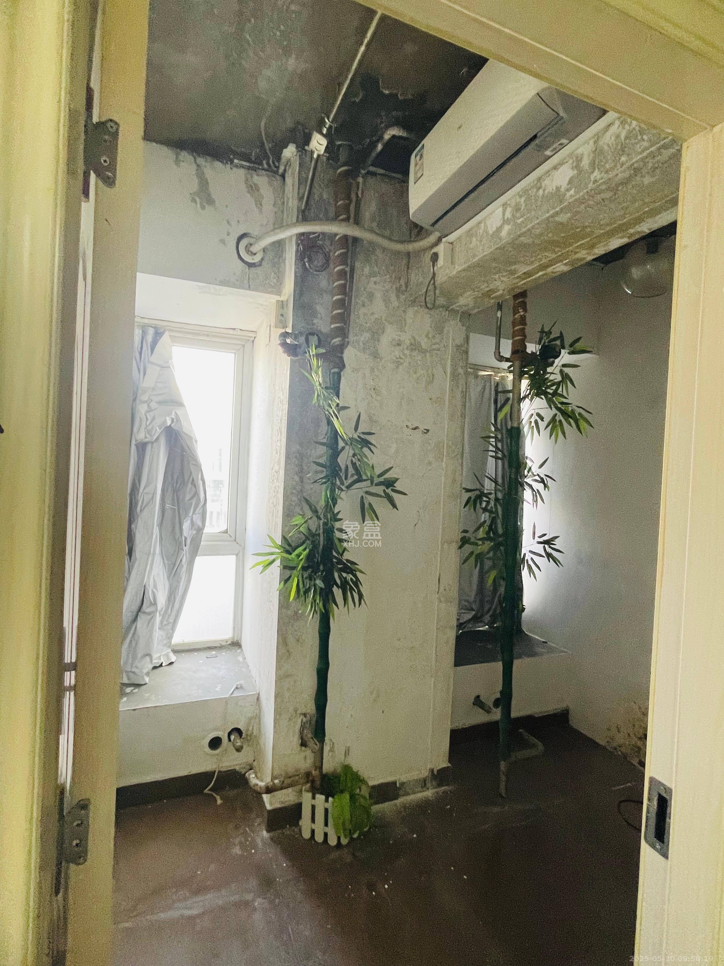 新长海广场  1室1厅1卫    2400.0元/月室内图