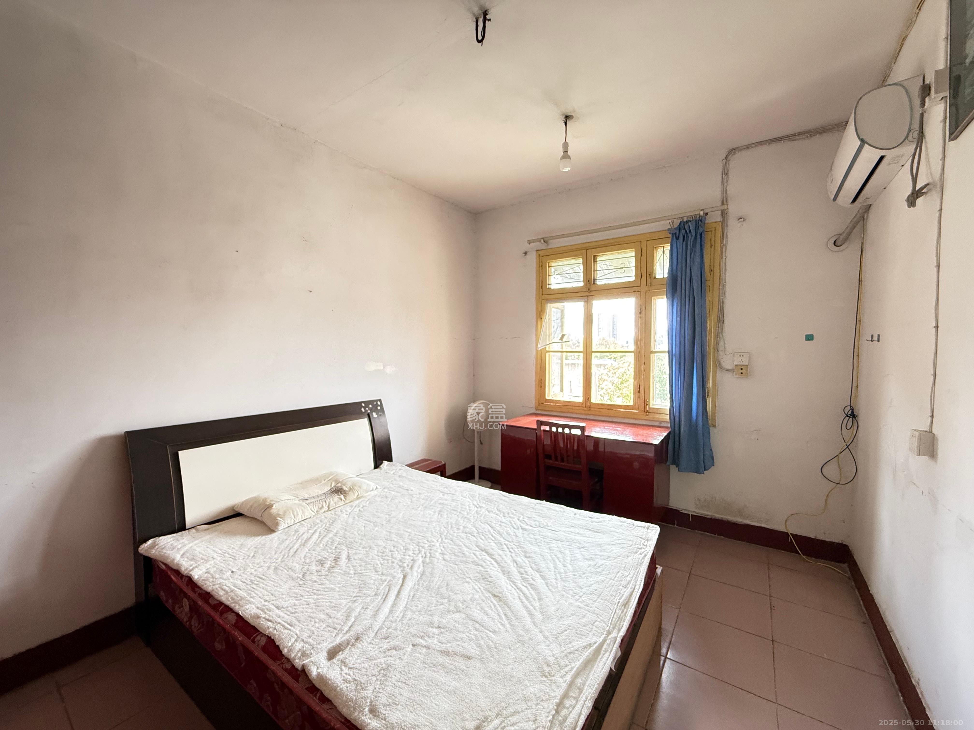 净园小区 3室2厅1卫 1800.0元/月 净园小区 3室2厅1卫 1800.0元/月室内图