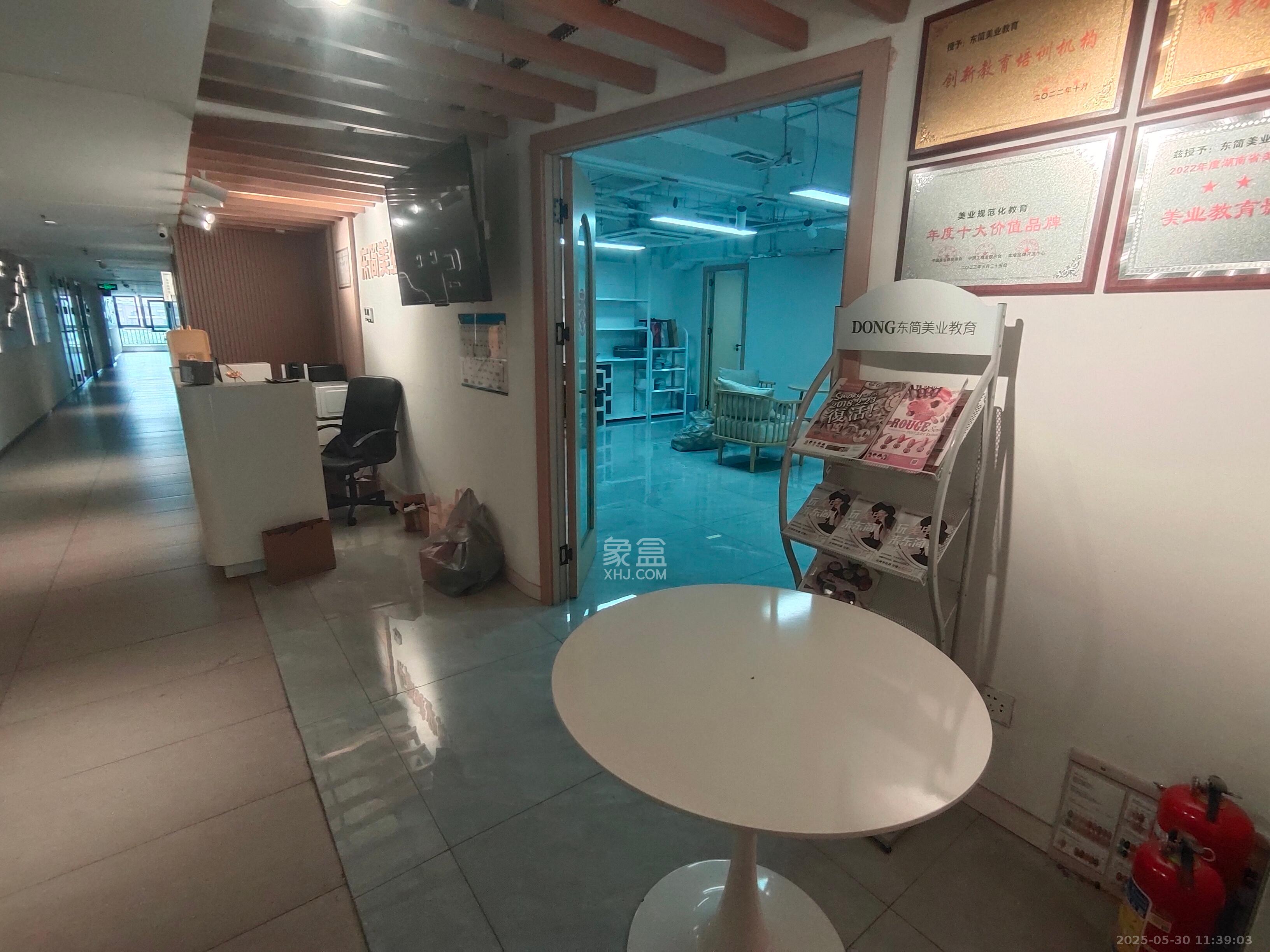 荟聚之光  1室0厅0卫    4000.0元/月 荟聚之光  1室0厅0卫    4000.0元/月室内图