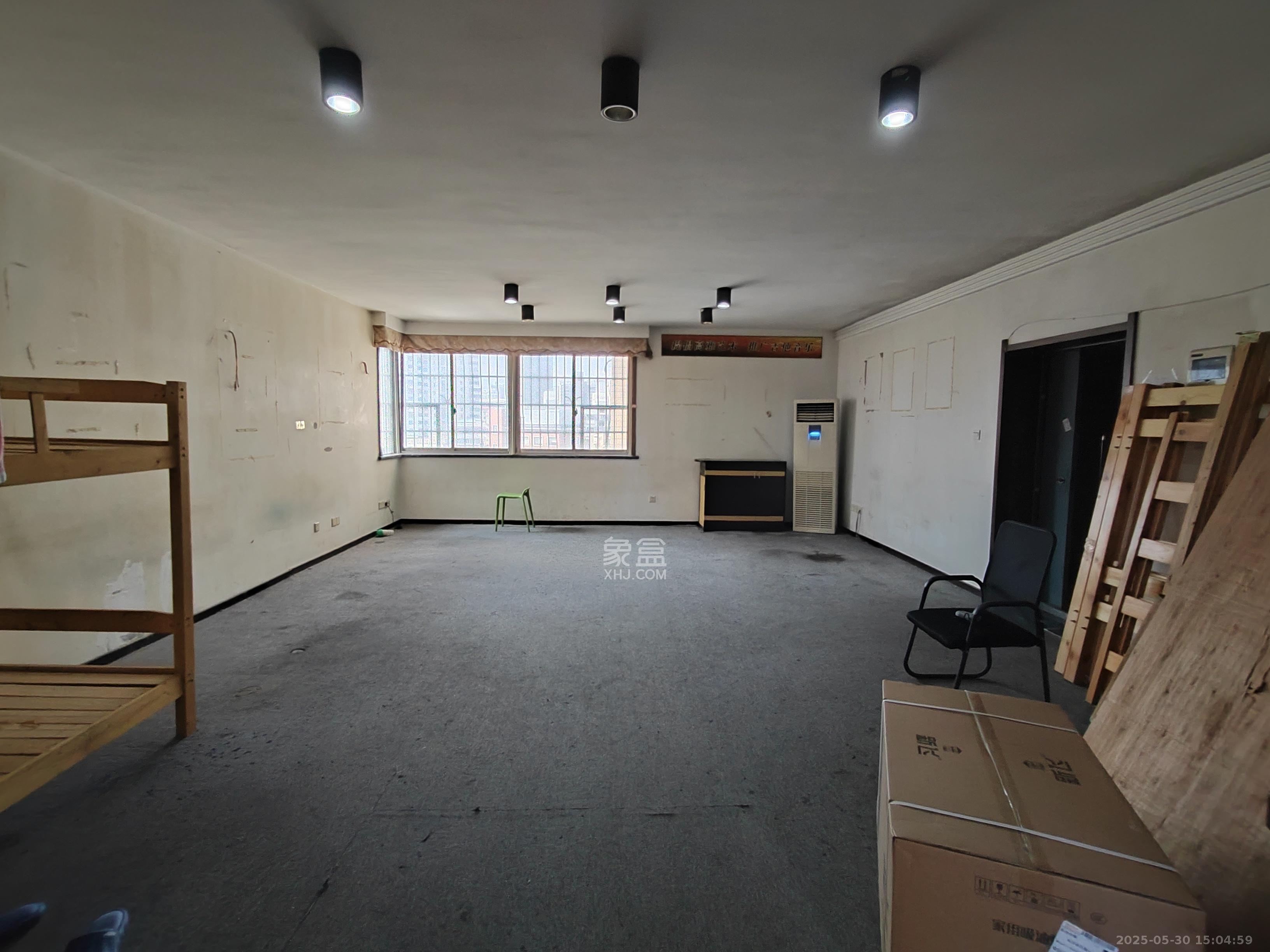 万顺家园  4室2厅2卫   4500.00元/月室内图