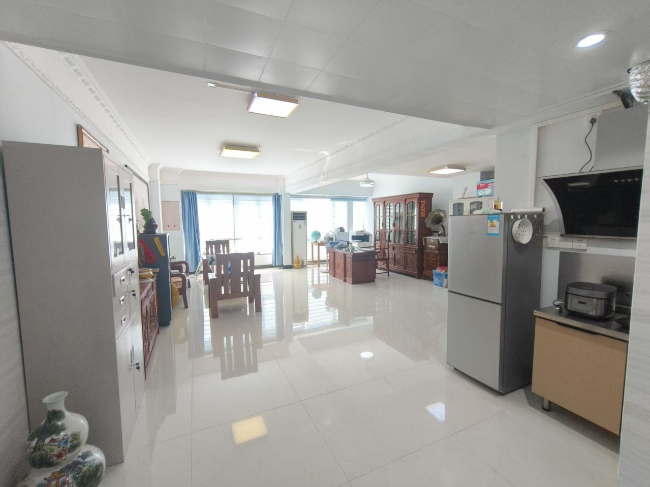 金城SOHO(海岸金城金城国际)  2室2厅1卫    125.8万 金城SOHO(海岸金城金城国际)  2室2厅1卫    125.8万室内图