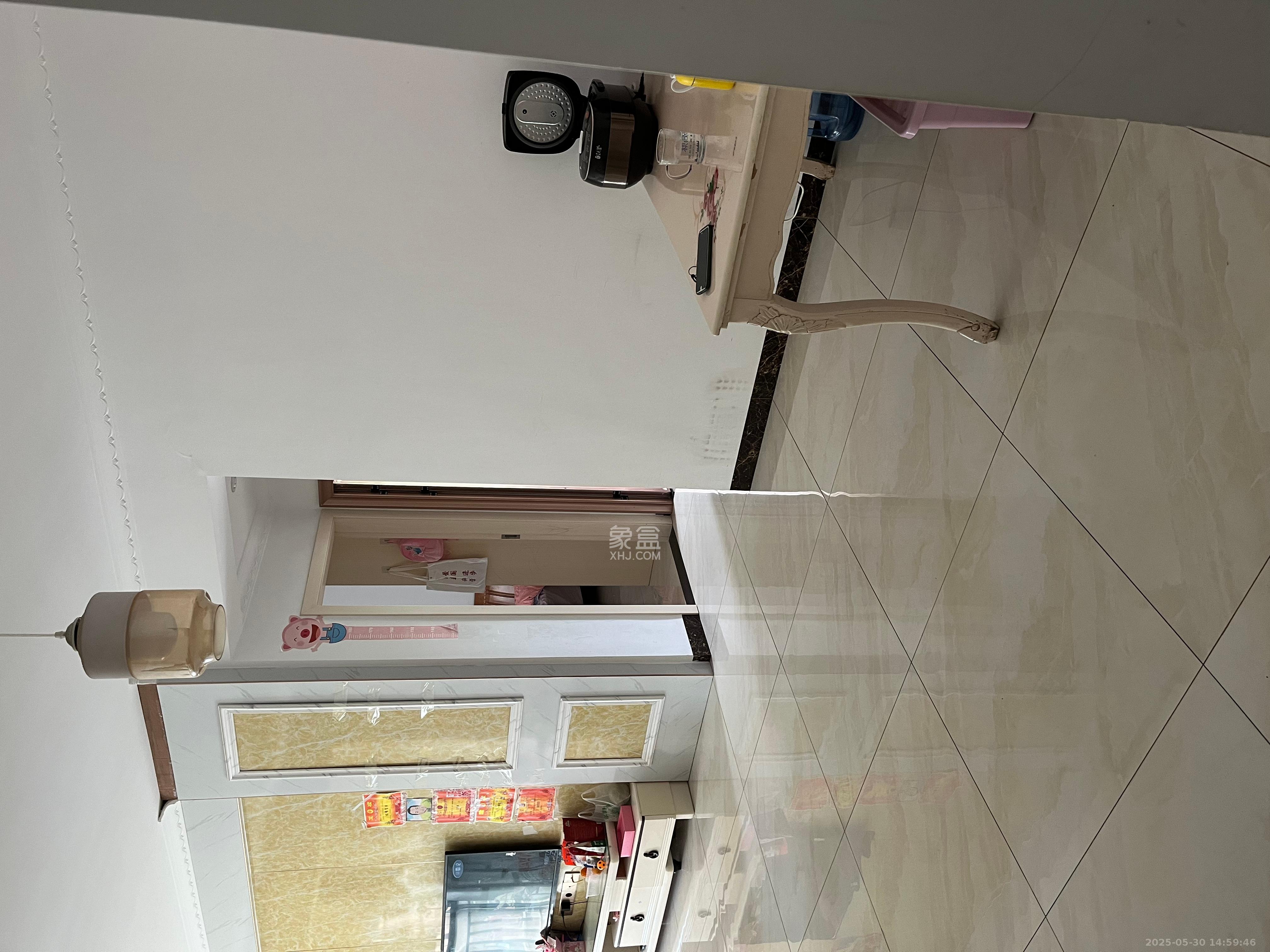 麓景裕园  2室2厅1卫   2400.00元/月室内图
