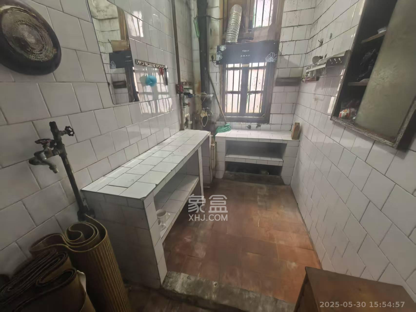 湘图大厦  1室1厅1卫   700.00元/月室内图