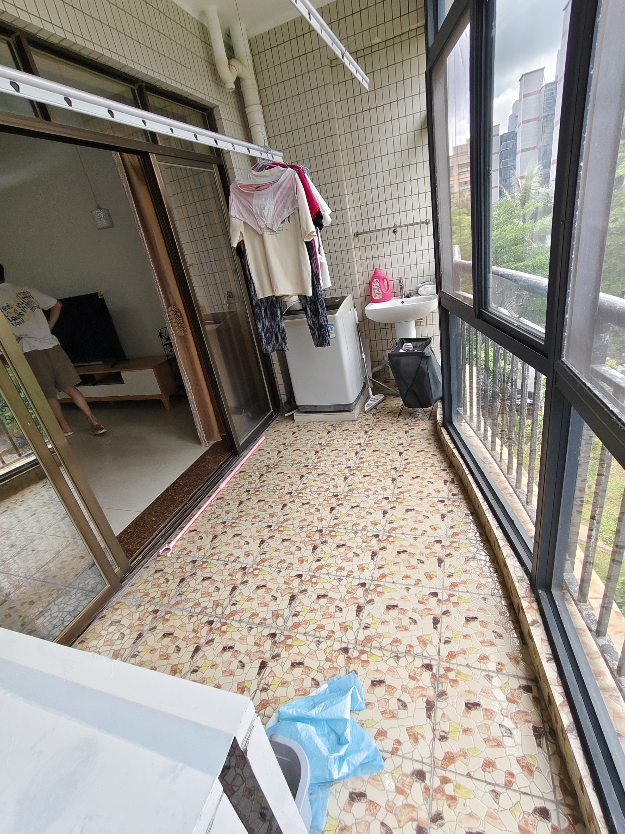 金鹿花苑  2室2厅1卫   2500.00元/月室内图