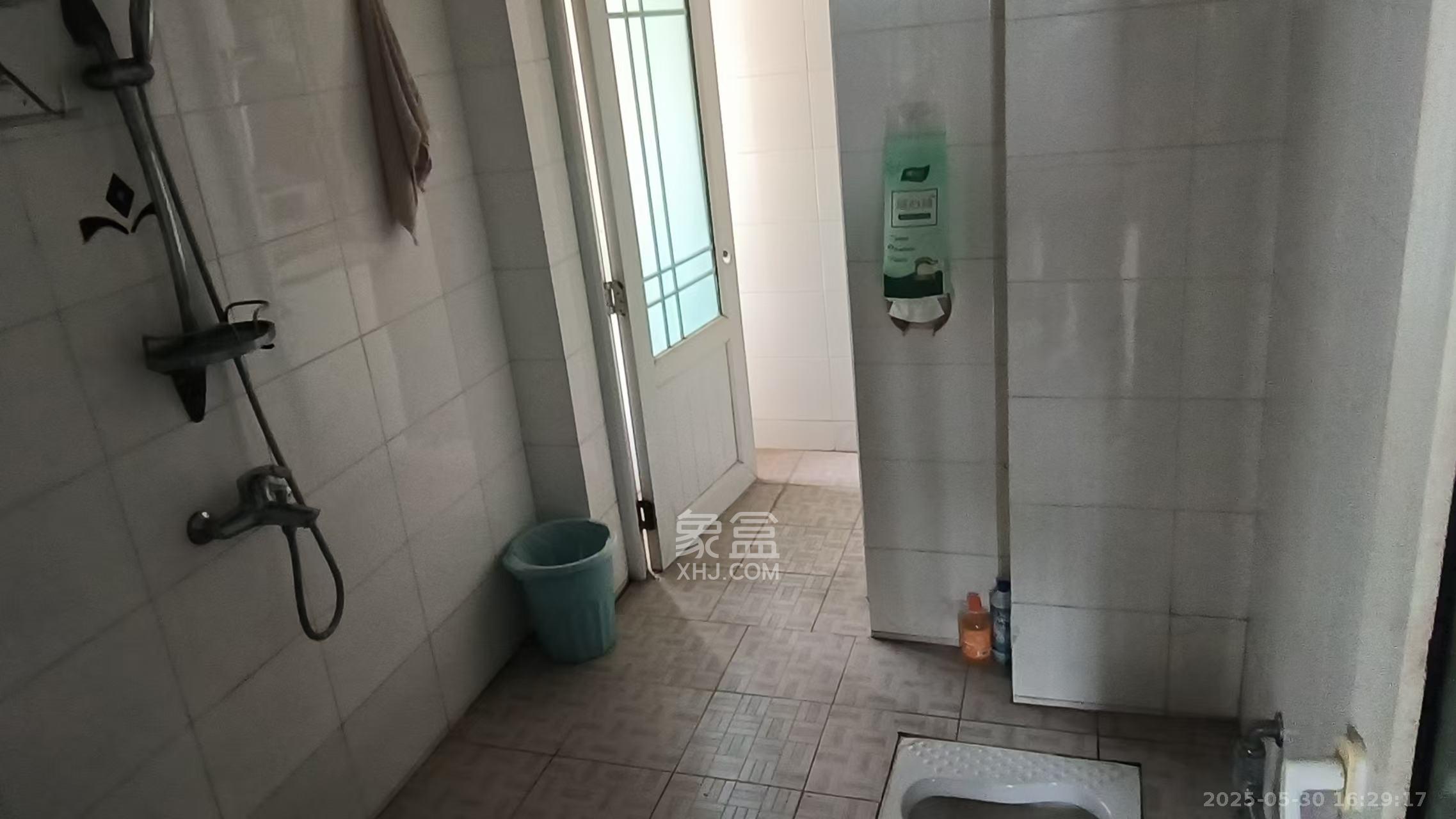 晶华美地 4室2厅1卫 2200.0元/月 晶华美地 4室2厅1卫 2200.0元/月室内图