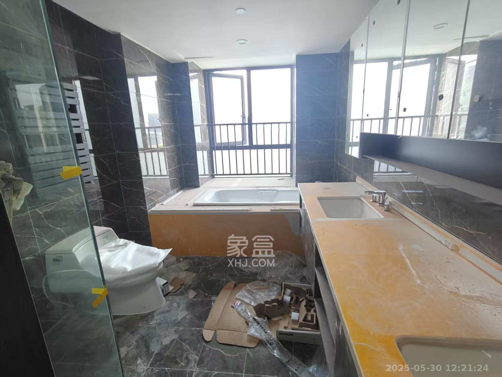 绿地V岛  5室2厅3卫    10000.0元/月室内图