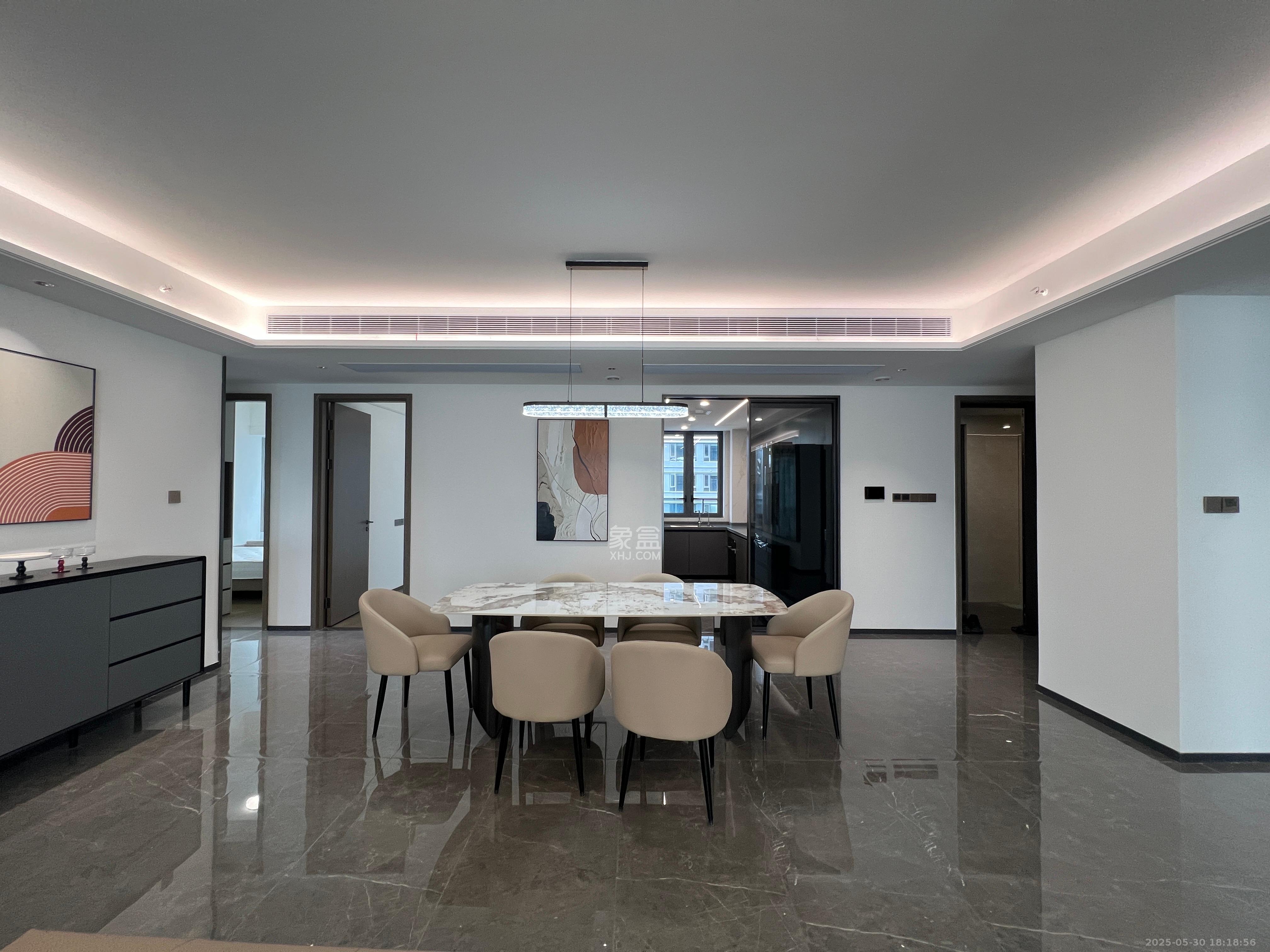 绿城招商桂语雲峯 4室2厅2卫 8000.0元/月 绿城招商桂语雲峯 4室2厅2卫 8000.0元/月室内图