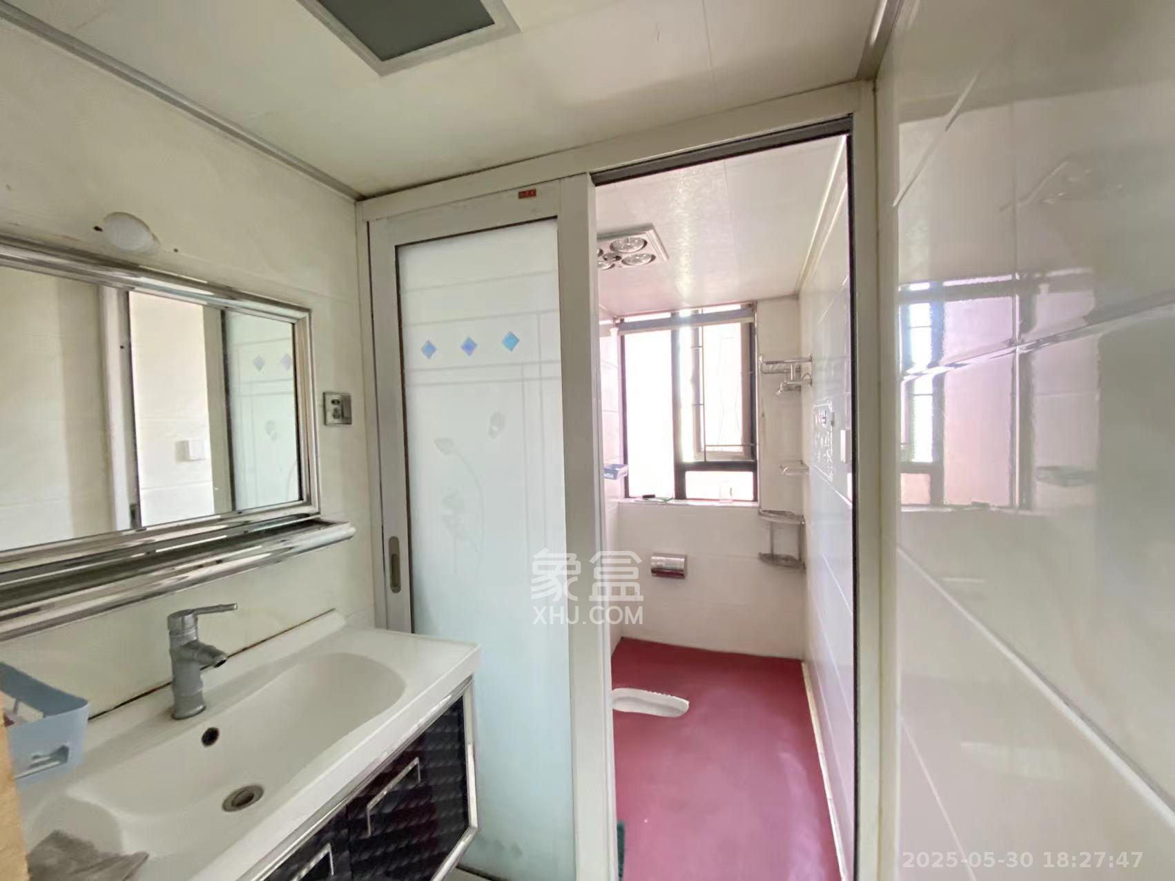 东岸梅园小区  3室2厅1卫   2600.00元/月室内图