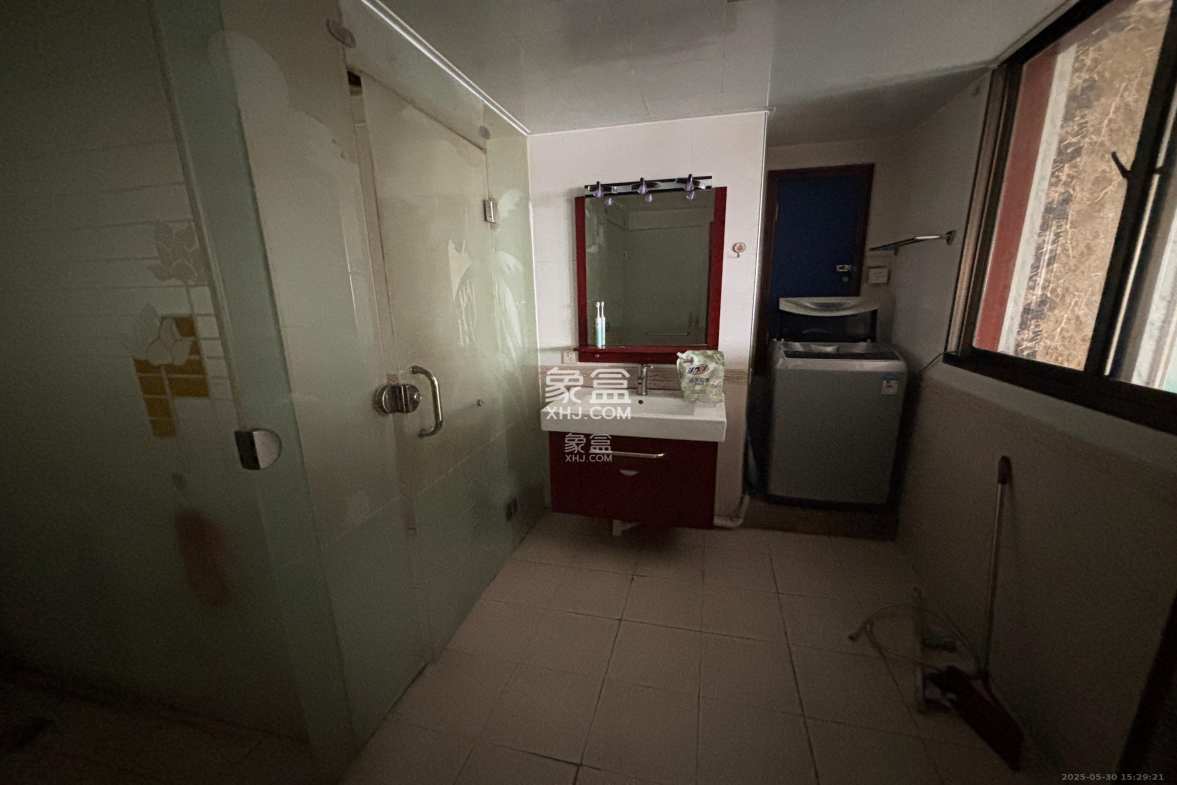 思进大厦  4室2厅2卫    2300.0元/月 思进大厦  4室2厅2卫    2300.0元/月室内图