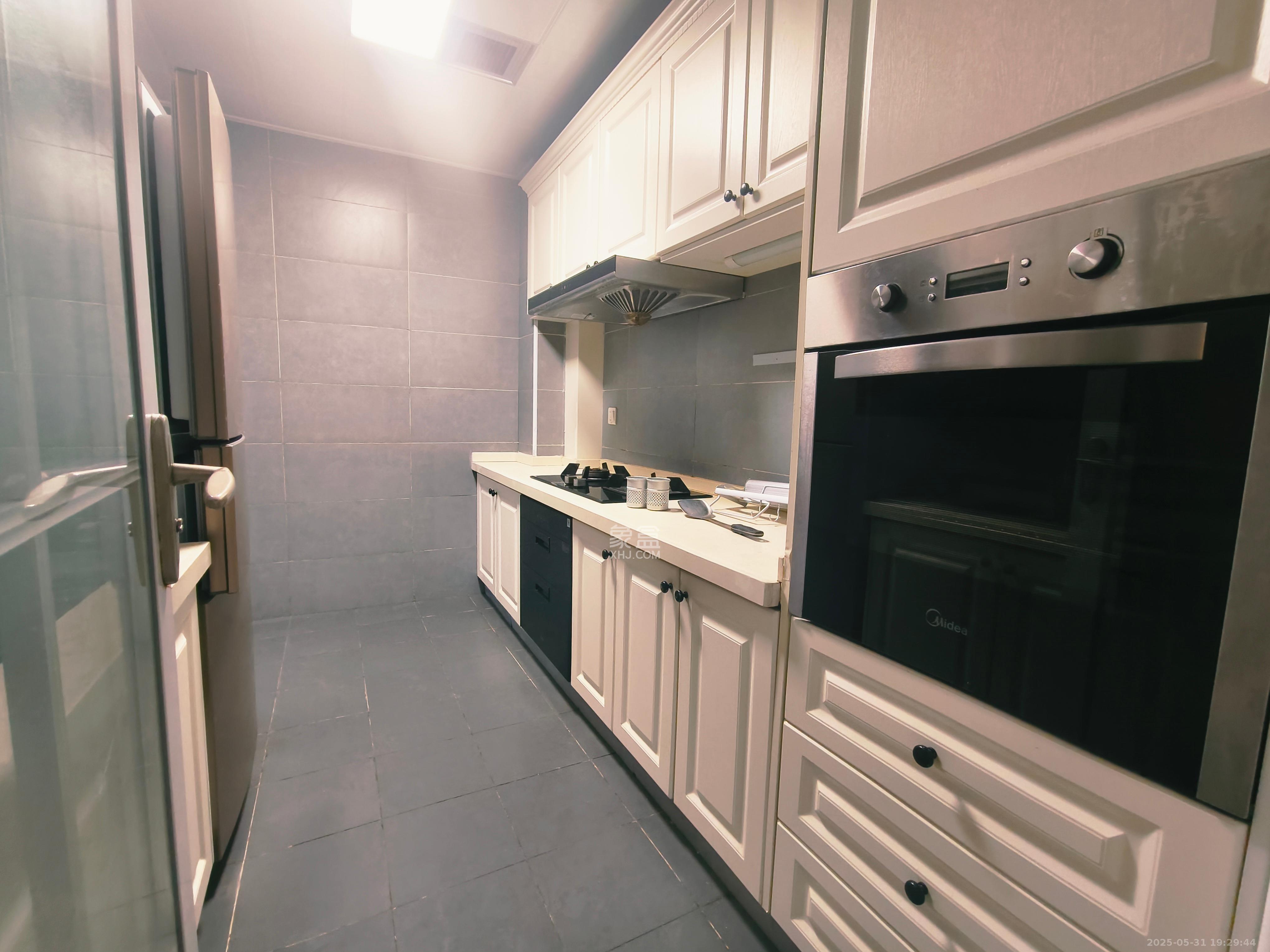 惟泽园 2室1厅1卫 2400.0元/月 惟泽园 2室1厅1卫 2400.0元/月室内图